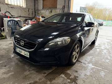 V40 1.6 D2 Base