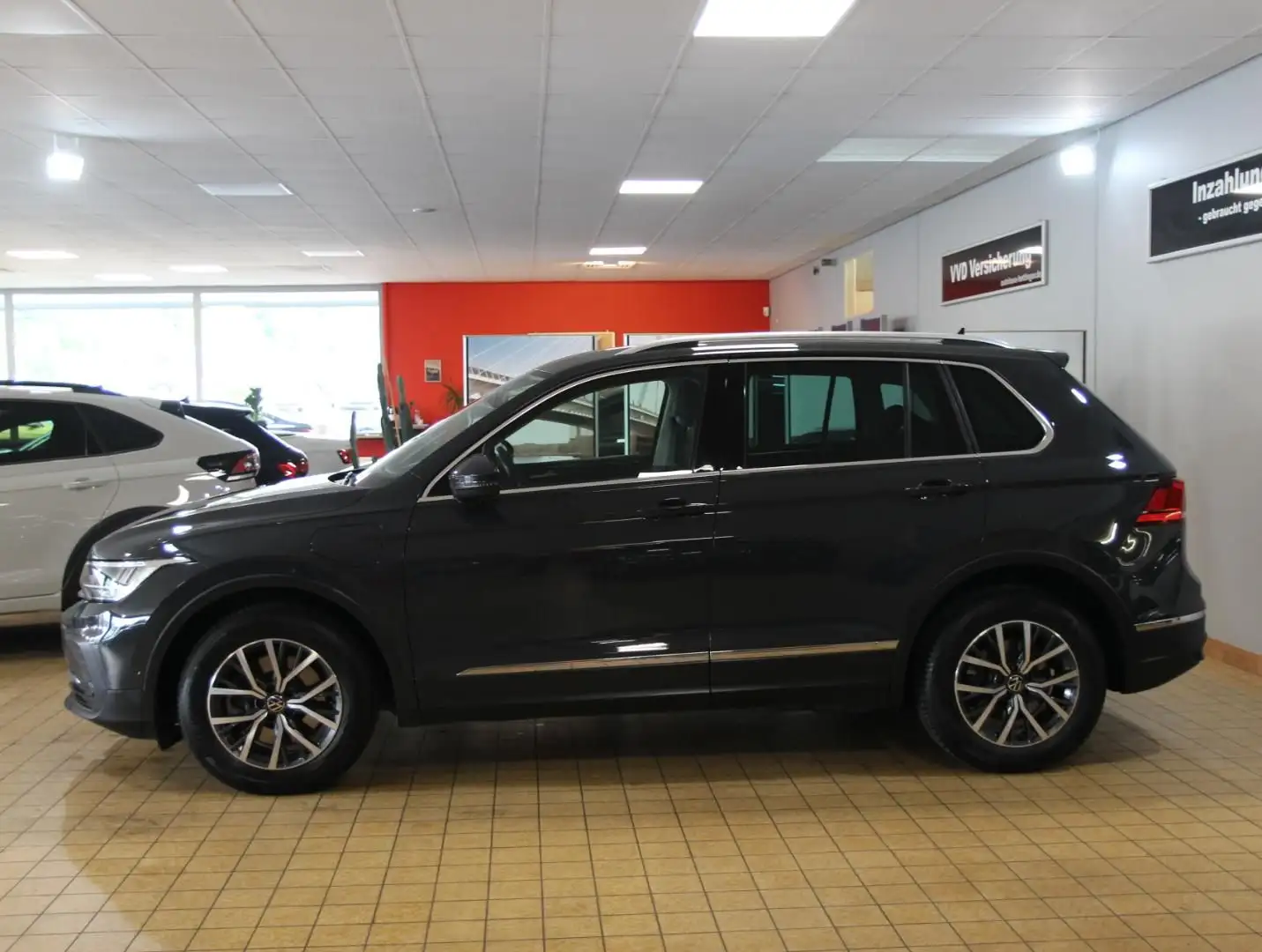 Volkswagen Tiguan Life 1.4 TSI,DSG,AHK,Ambiente,HuD,Lenkrad Grey - 2