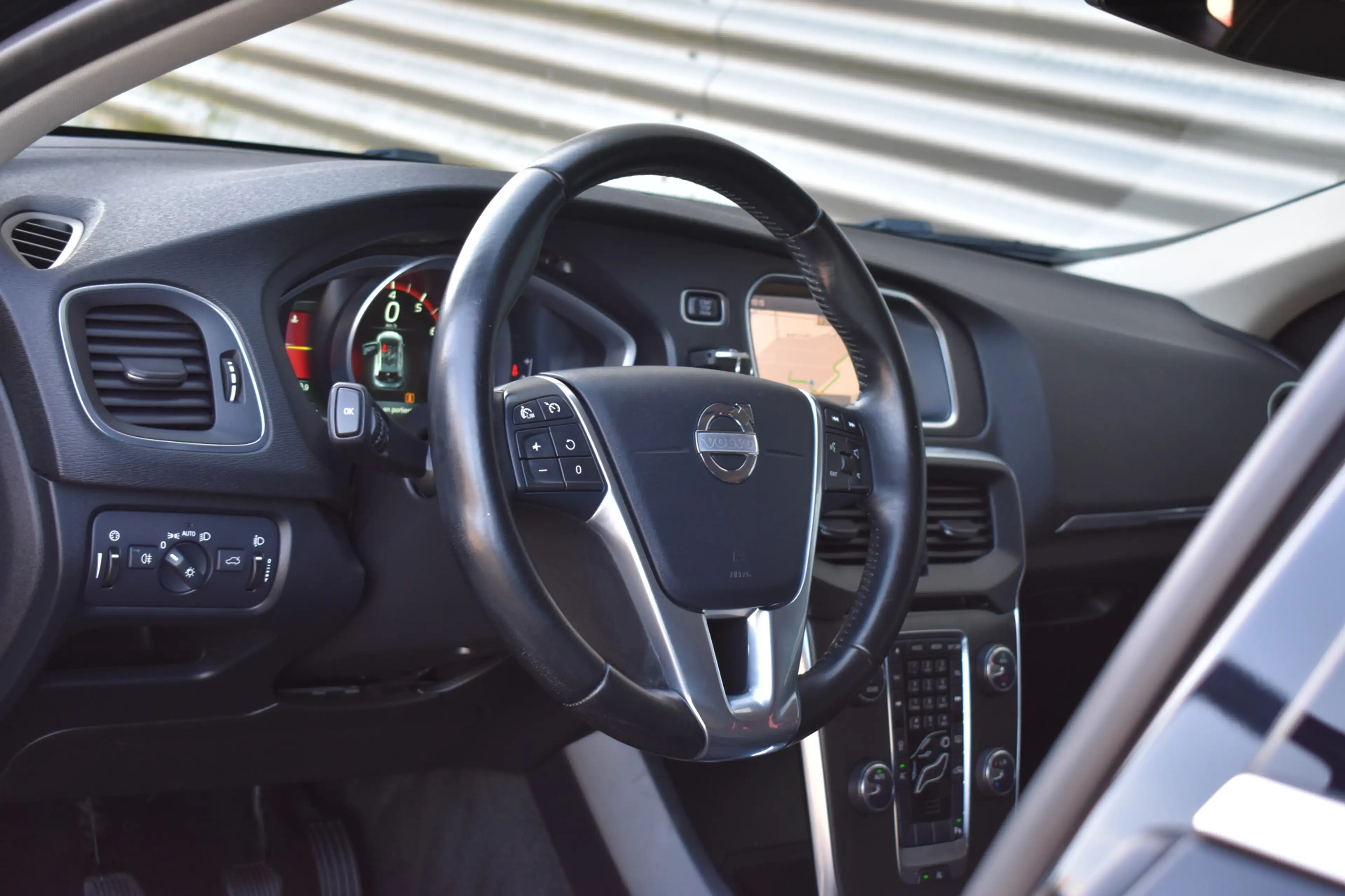 Volvo V40 1.6 T3 Momentum Navi | Trekhaak | Clima | Cruise | — photo 5