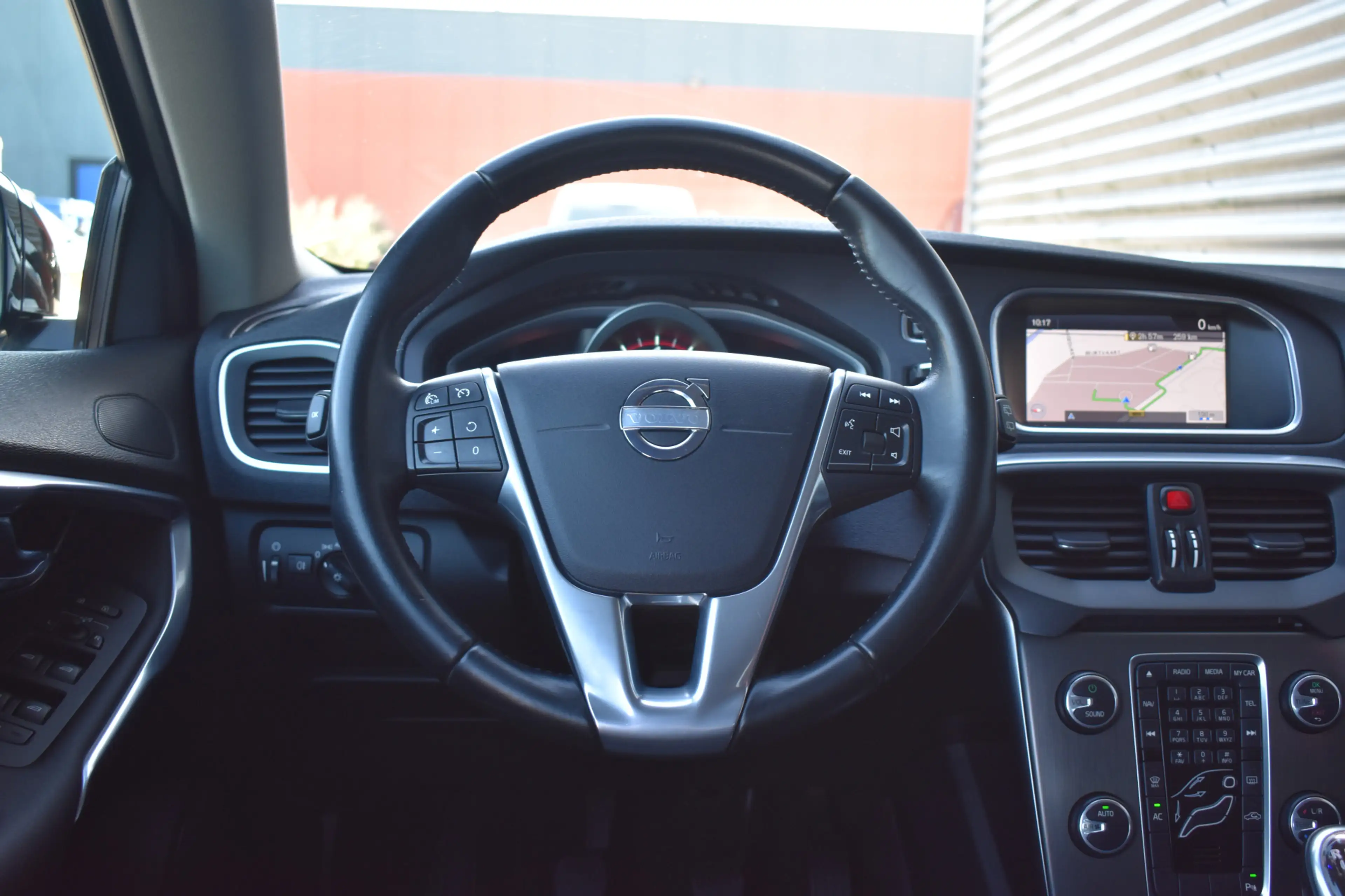 Volvo V40 1.6 T3 Momentum Navi | Trekhaak | Clima | Cruise | — photo 12