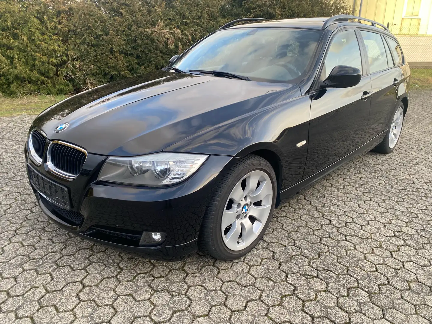 BMW 320 320i Touring * Panorama * HU & Inspektion Neu Fekete - 1