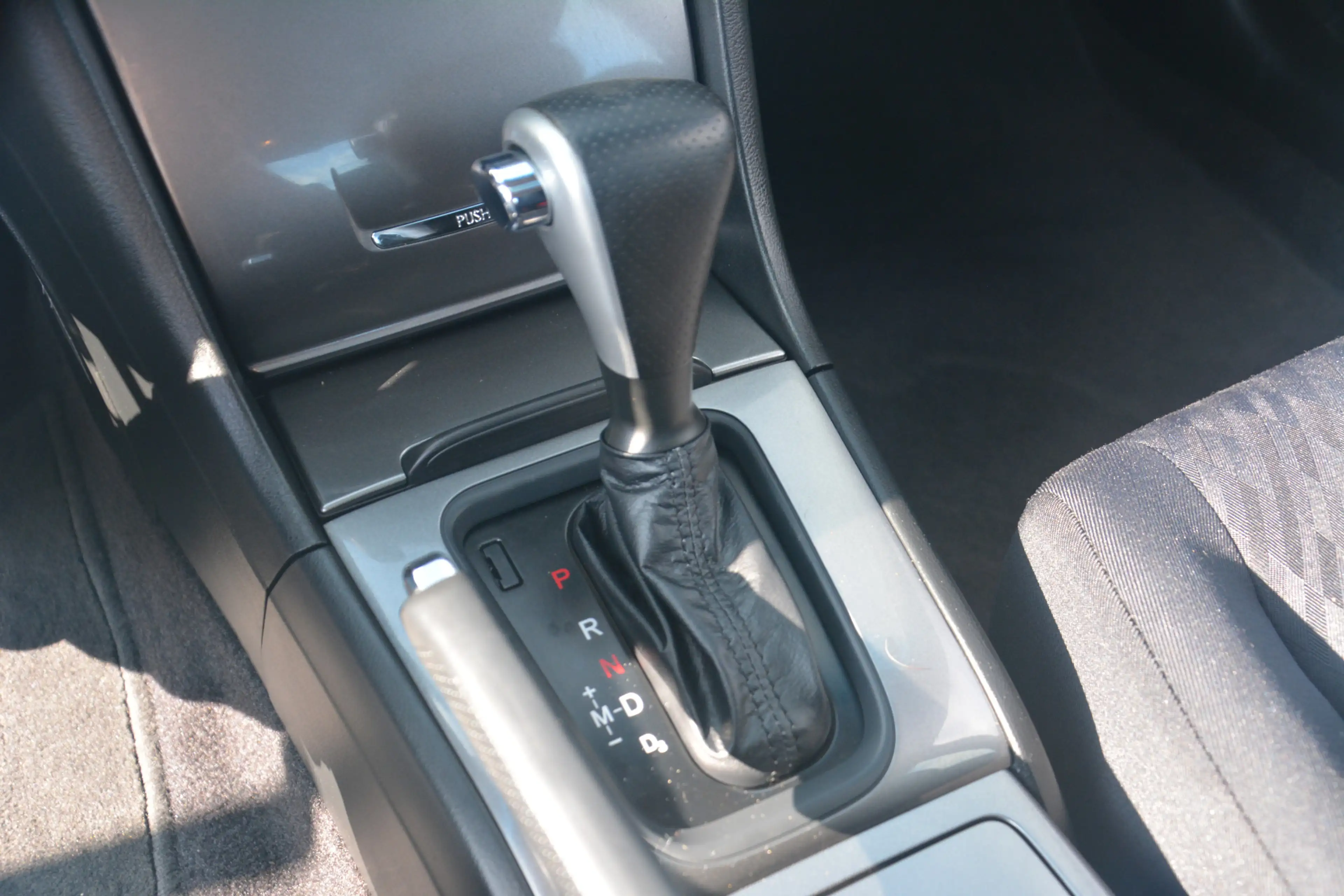Honda Accord 2.0i Comfort — photo 11