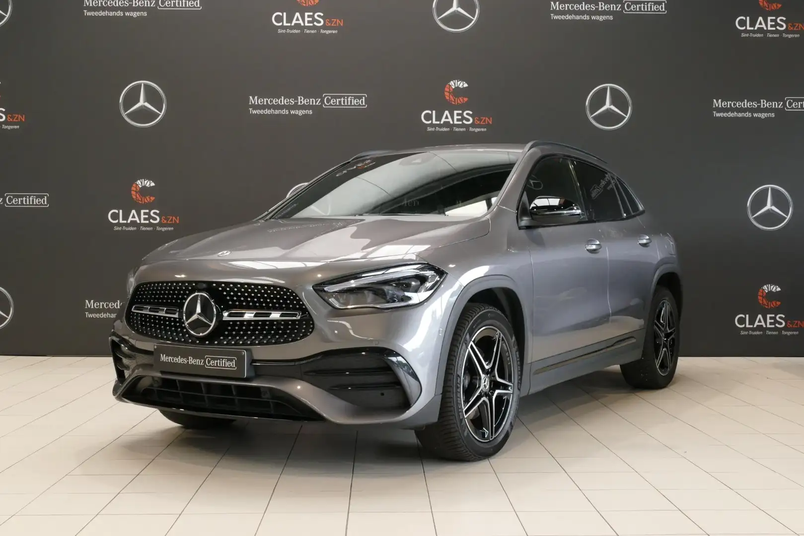 Mercedes-Benz GLA 250 250e AMG Line DOS 7495 Gris - 1