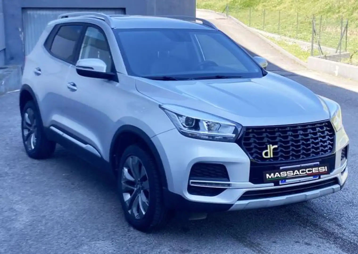 DR Automobiles DR4.0 dr 4.0 1.5 Bi-Fuel GPL Срібний - 1