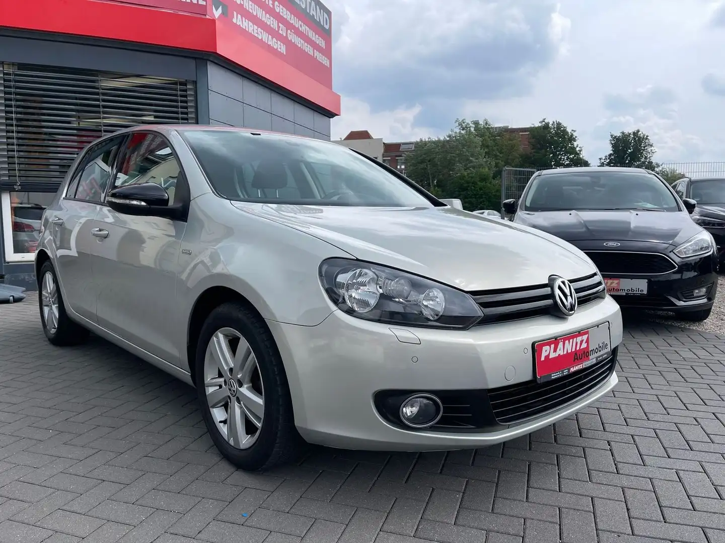 Volkswagen Golf Match/Einparkhilfe vorn+hinten/Sitzheizung/Tempoma Silber - 1