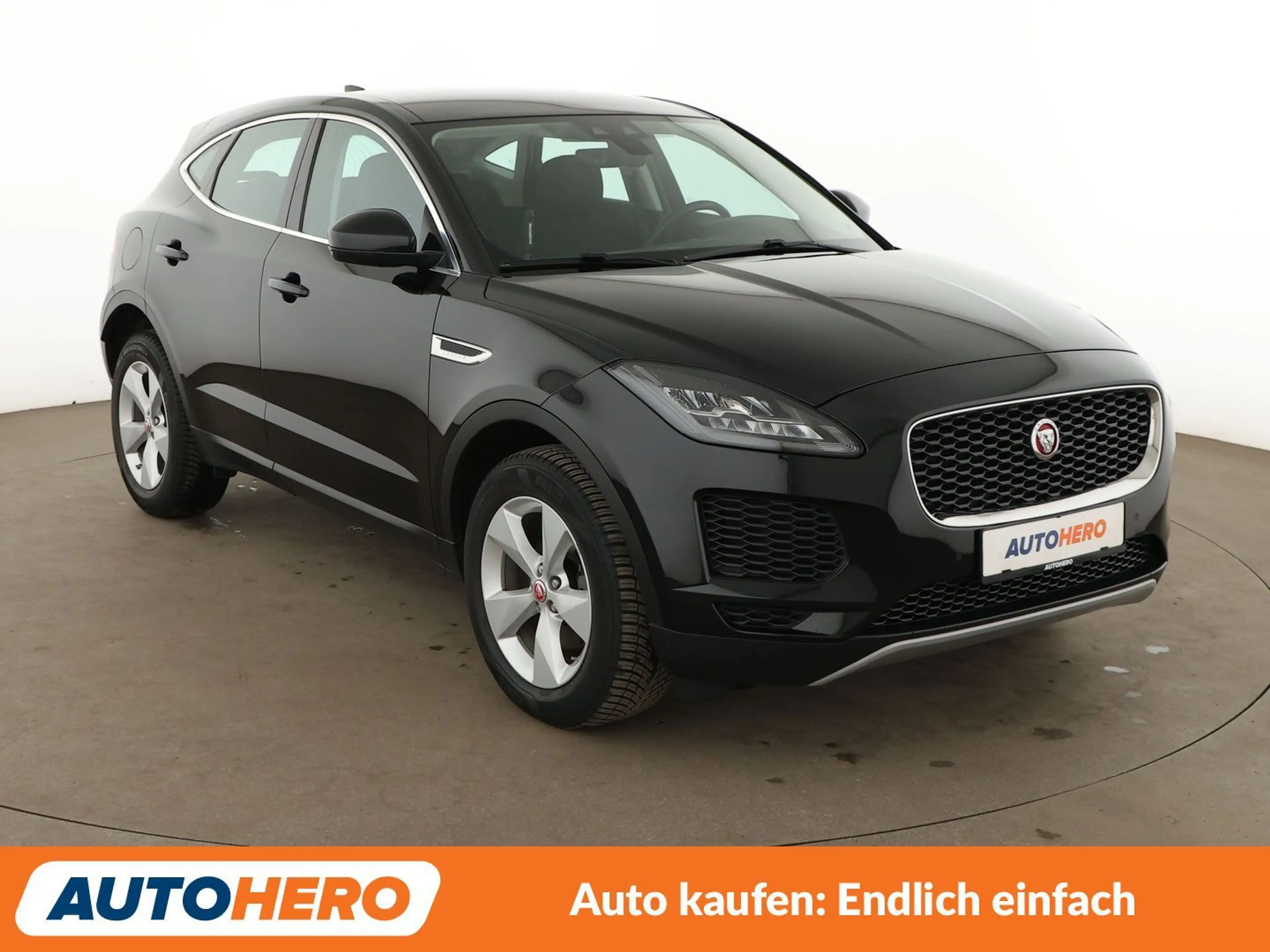 Jaguar E-Pace D150 Basis *LED*TEMPO*CAM*PDC*SHZ* — photo 8