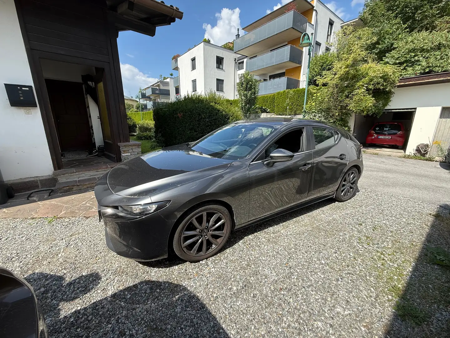 Mazda 3 Mazda 3 e-Skyactiv-G122 Comfort  Comfort Grau - 2