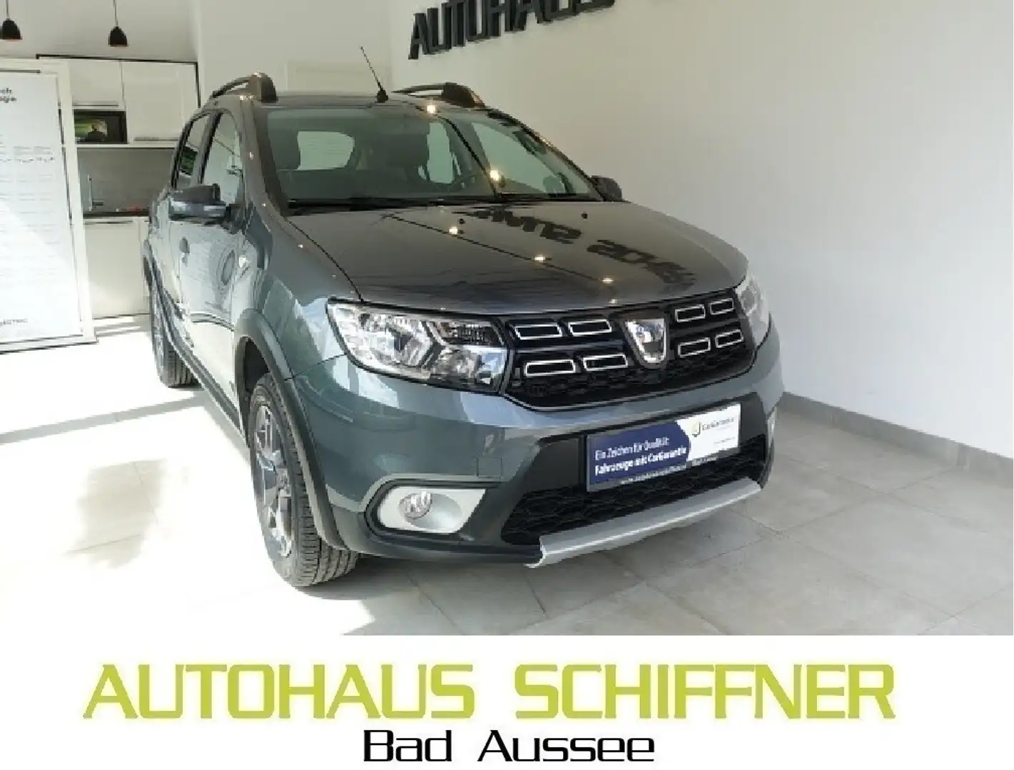 Dacia Sandero Stepway Sensation TCe 90 S&S Grau - 1