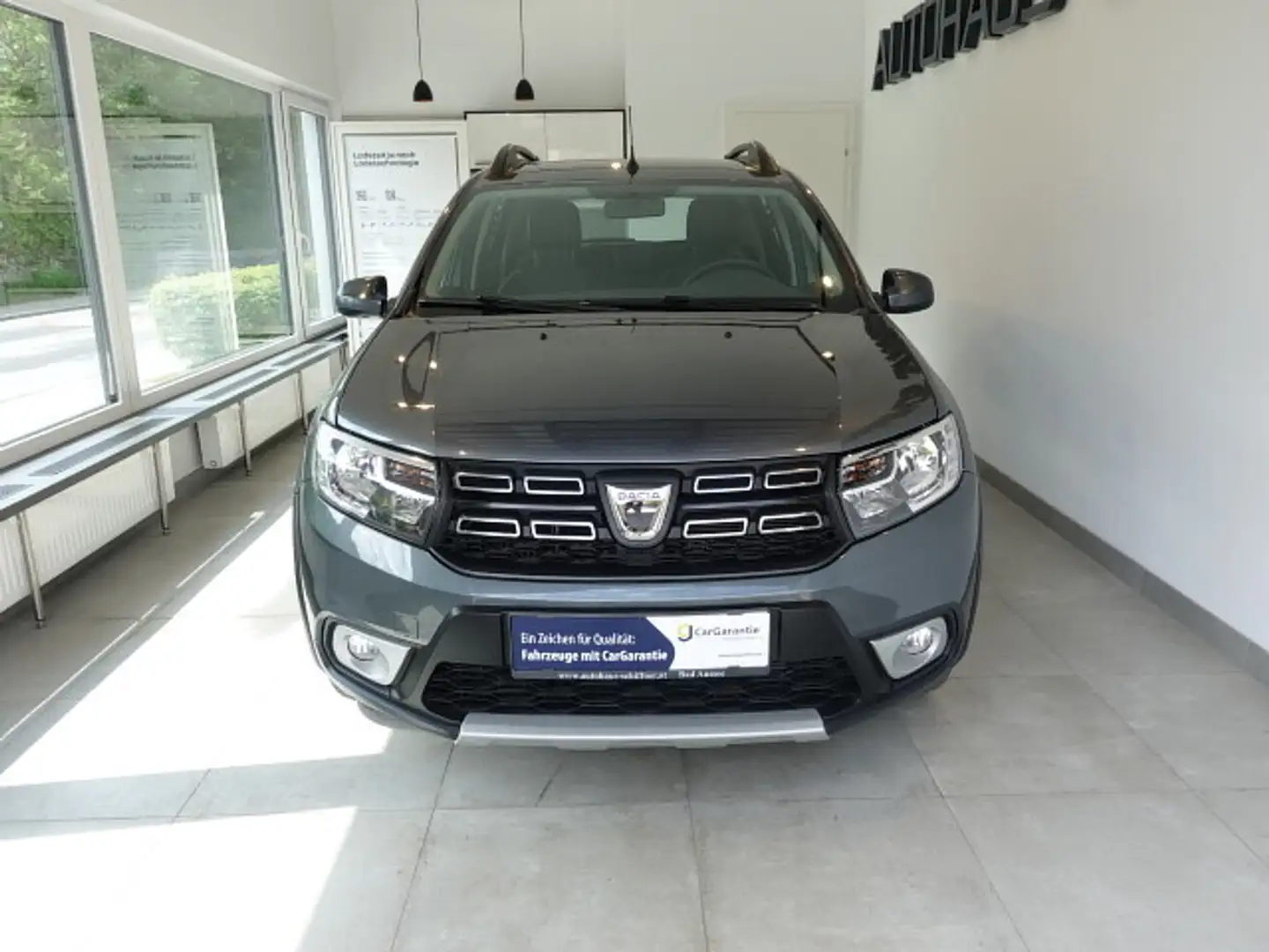 Dacia Sandero Stepway Sensation TCe 90 S&S Grau - 2