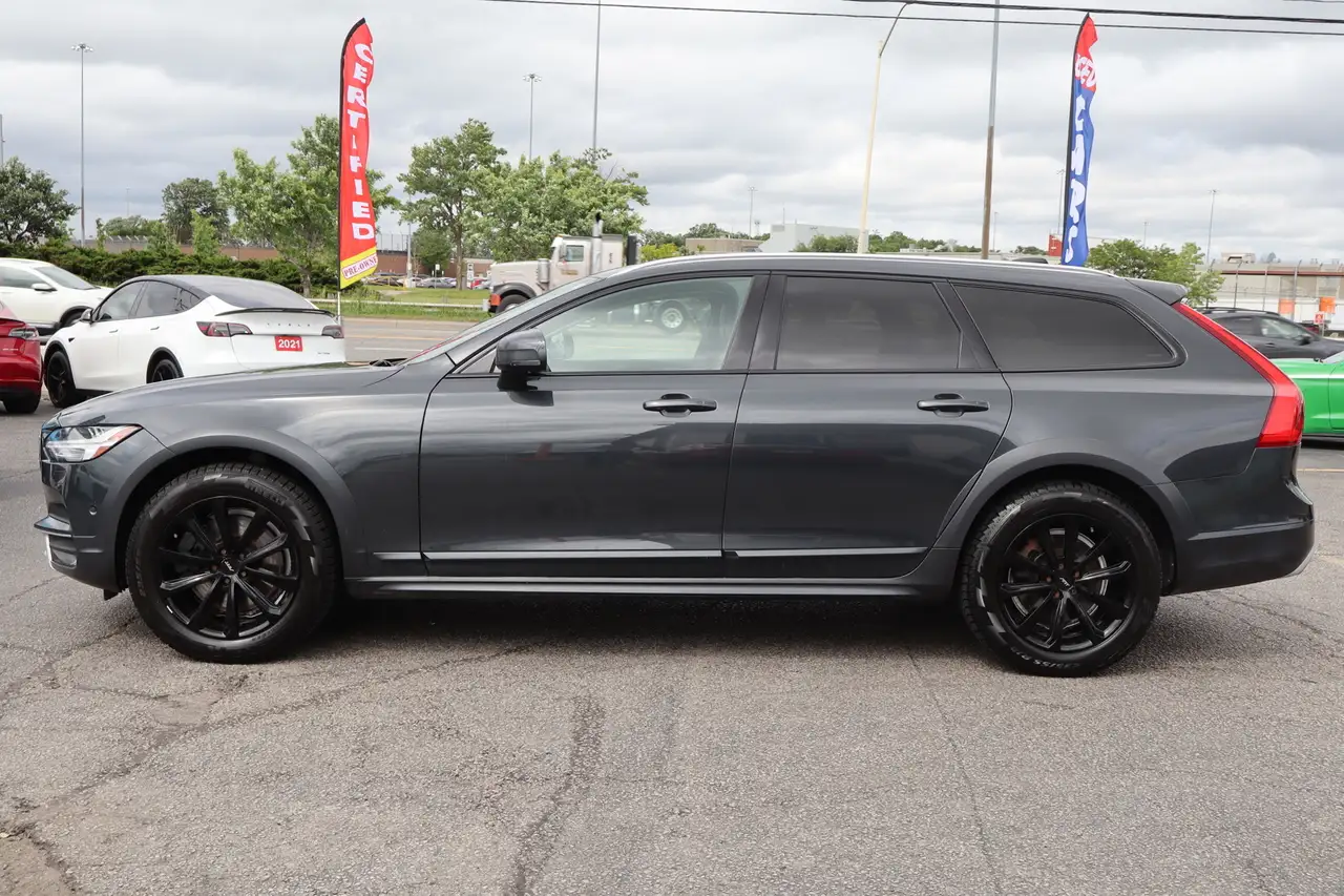 Volvo V90 Cross Country снимка Volvo V90 Cross Country