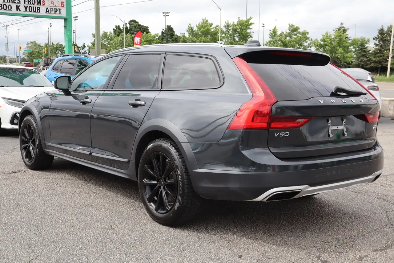 Volvo V90 Cross Country снимка Volvo V90 Cross Country