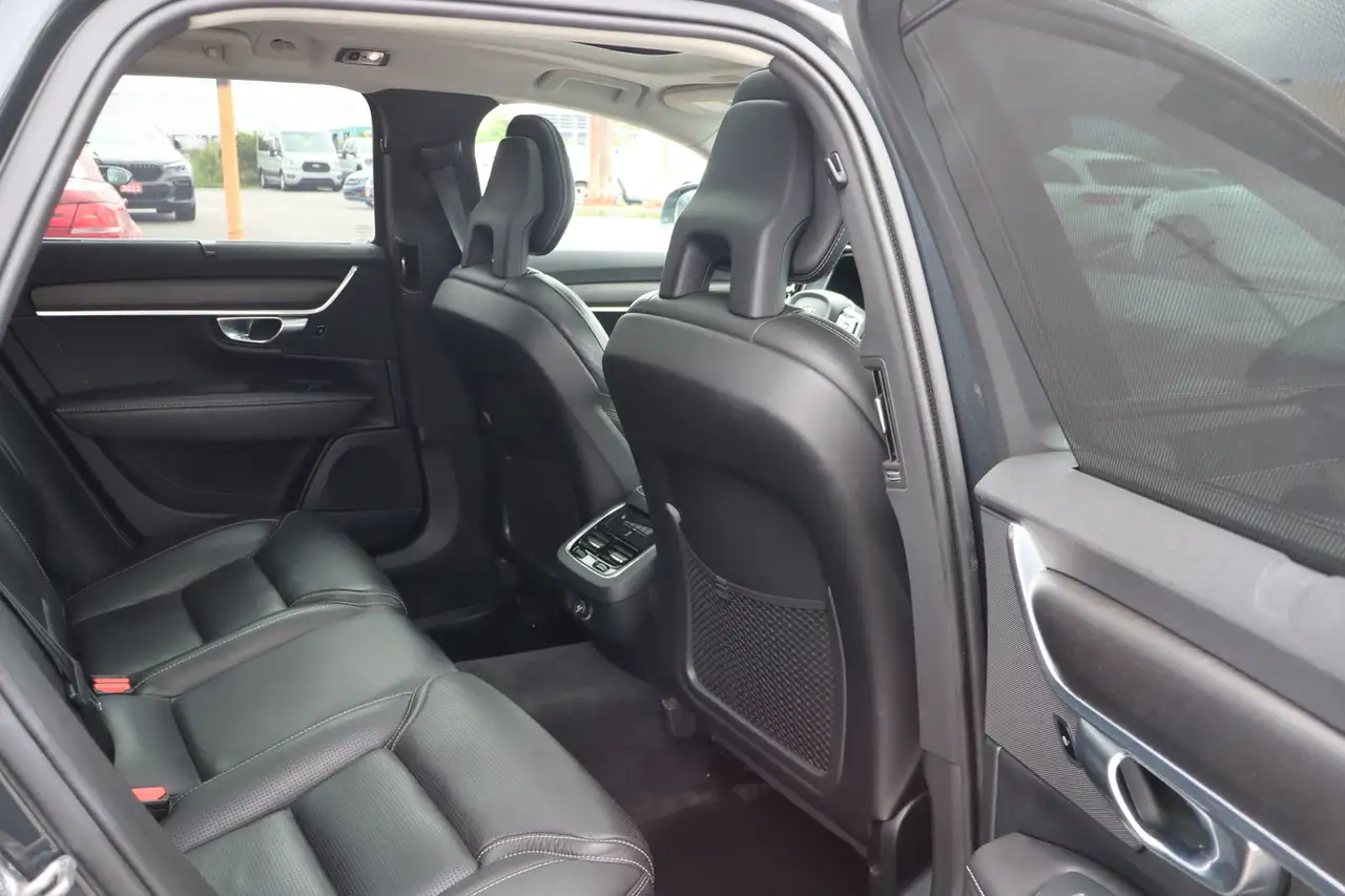 Volvo V90 Cross Country снимка Volvo V90 Cross Country