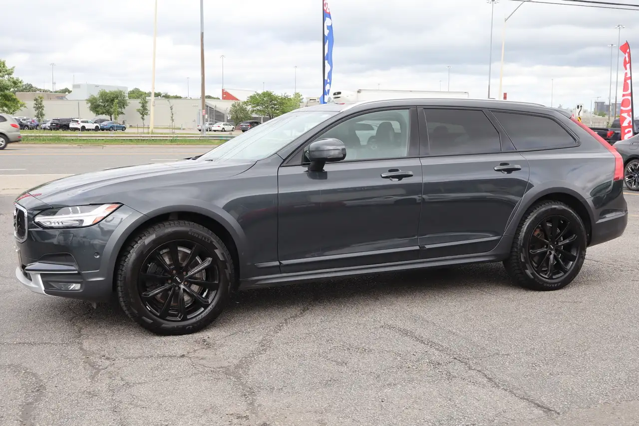 Volvo V90 Cross Country снимка Volvo V90 Cross Country