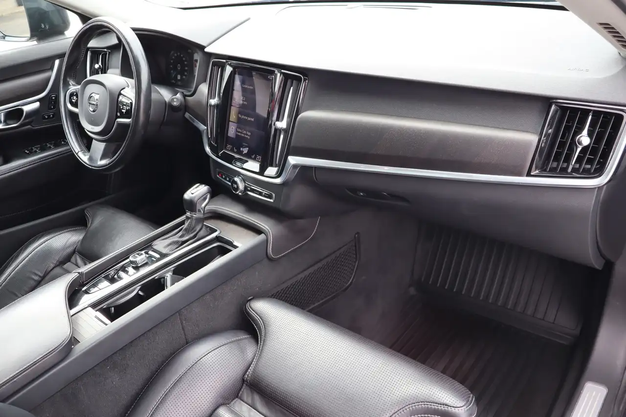 Volvo V90 Cross Country снимка Volvo V90 Cross Country