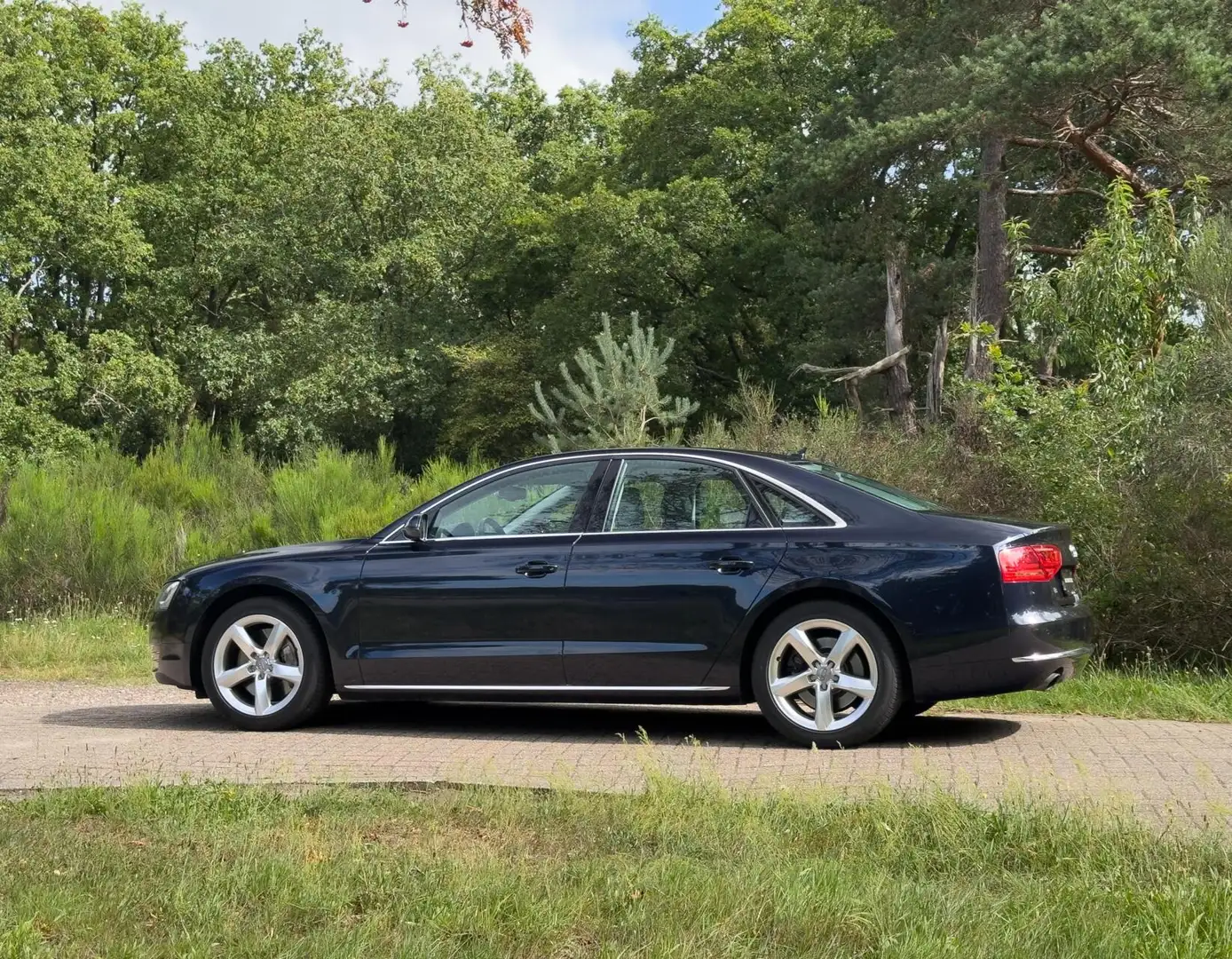 Audi A8 4.2 FSI quattro Pro Line | Nachtblauw | Youngtimer Bleu - 2