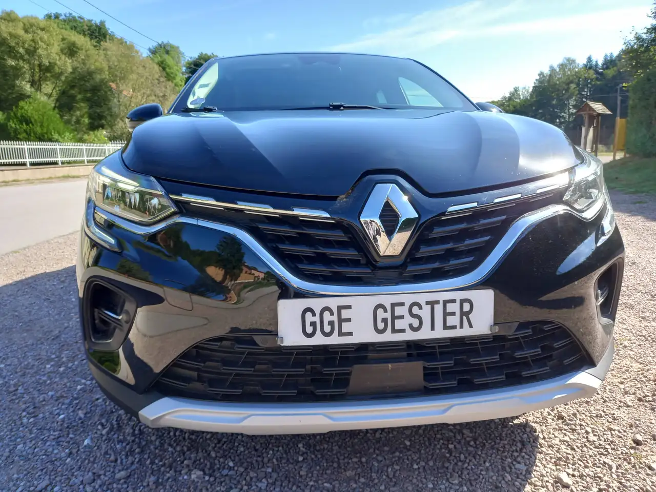 Renault Captur — photo 3