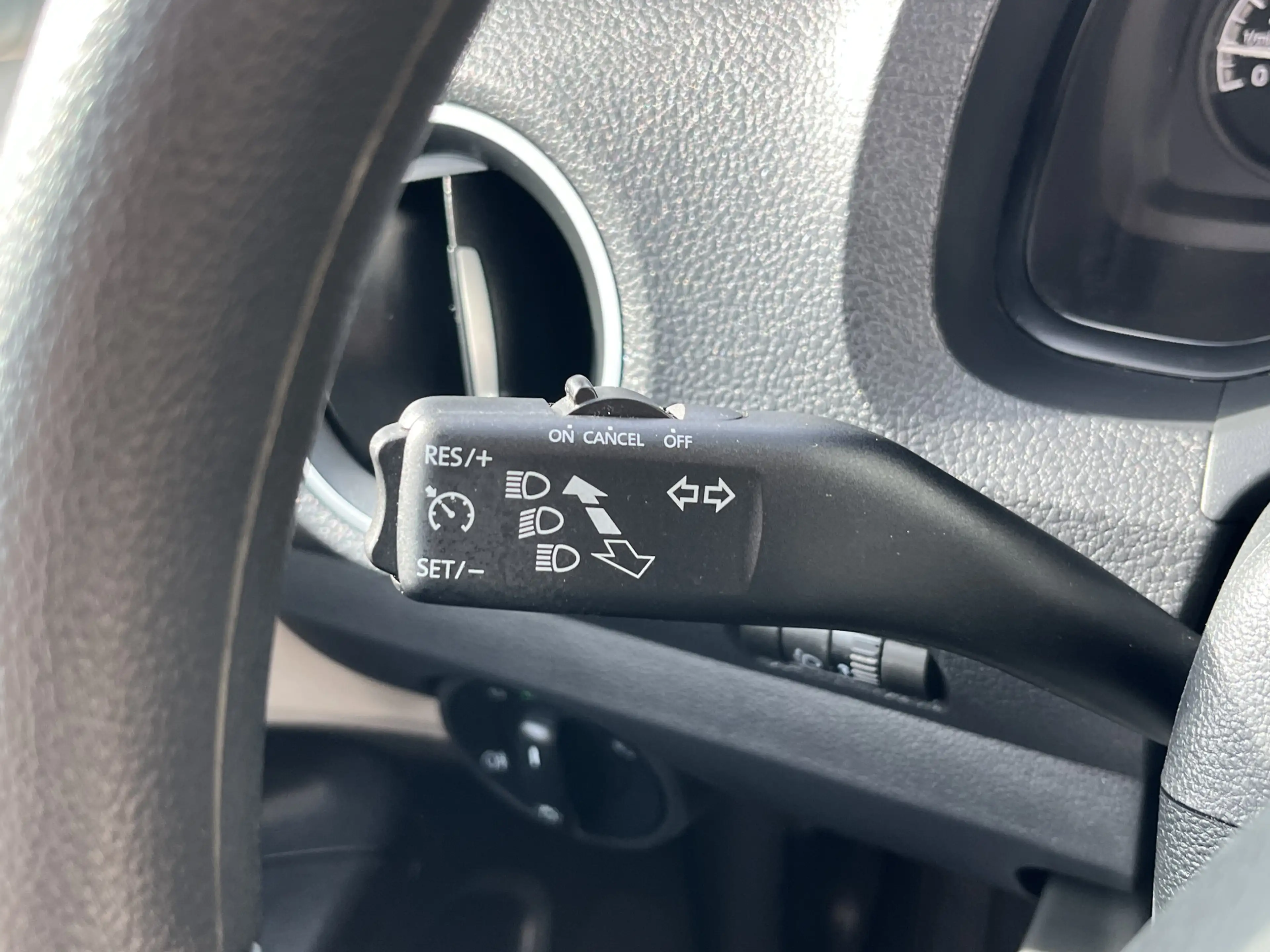 Skoda Citigo 1.0 Ambition Plus / ZEER ZUINIG/ CRUISE CONTROL/ B — photo 12