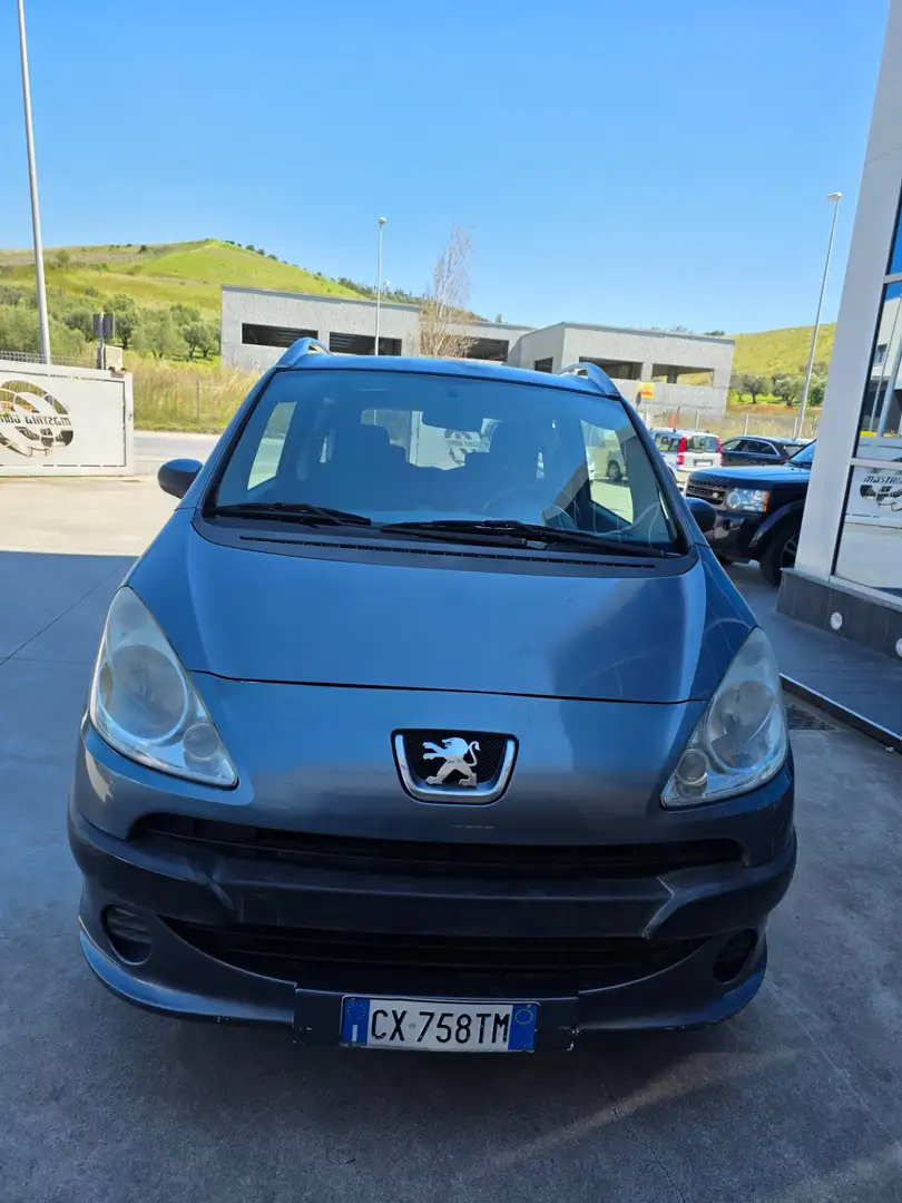 Peugeot 1007 1.4 HDi Sporty Grau - 1