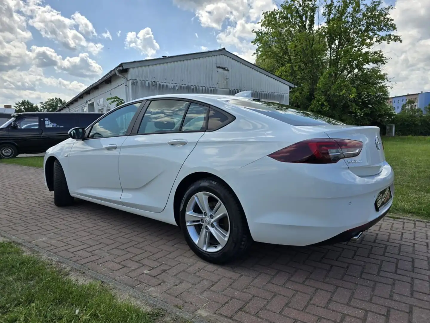 Opel Insignia Grand Sport Edition 2.0D+AHZV+Allwetter+Keyless Blanc - 2