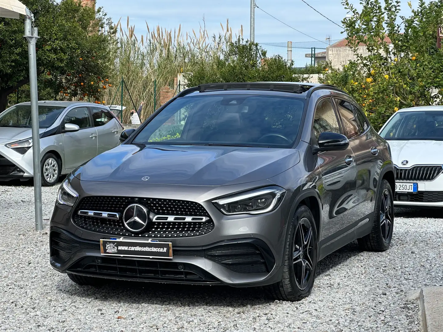 Mercedes-Benz GLA 200 GLA-H247 2020 d Premium 4matic auto Grigio - 1