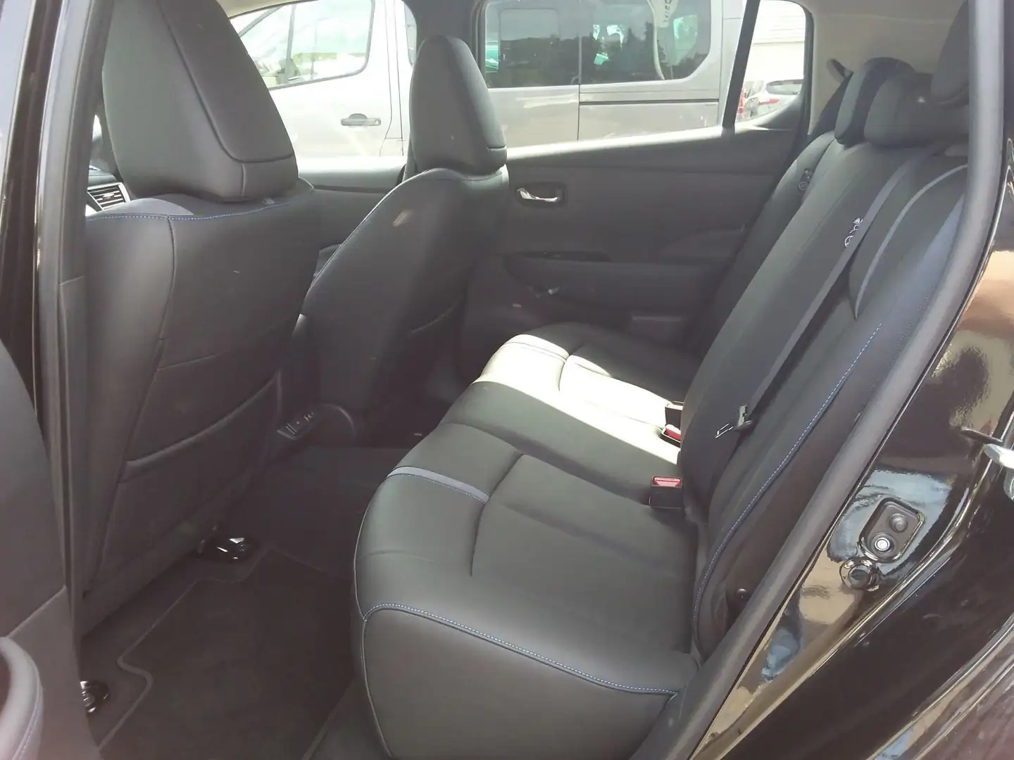 Nissan Leaf CarPlay|Klimaaut.|LED|Kamera|PDC|1.Hd Schwarz - 2