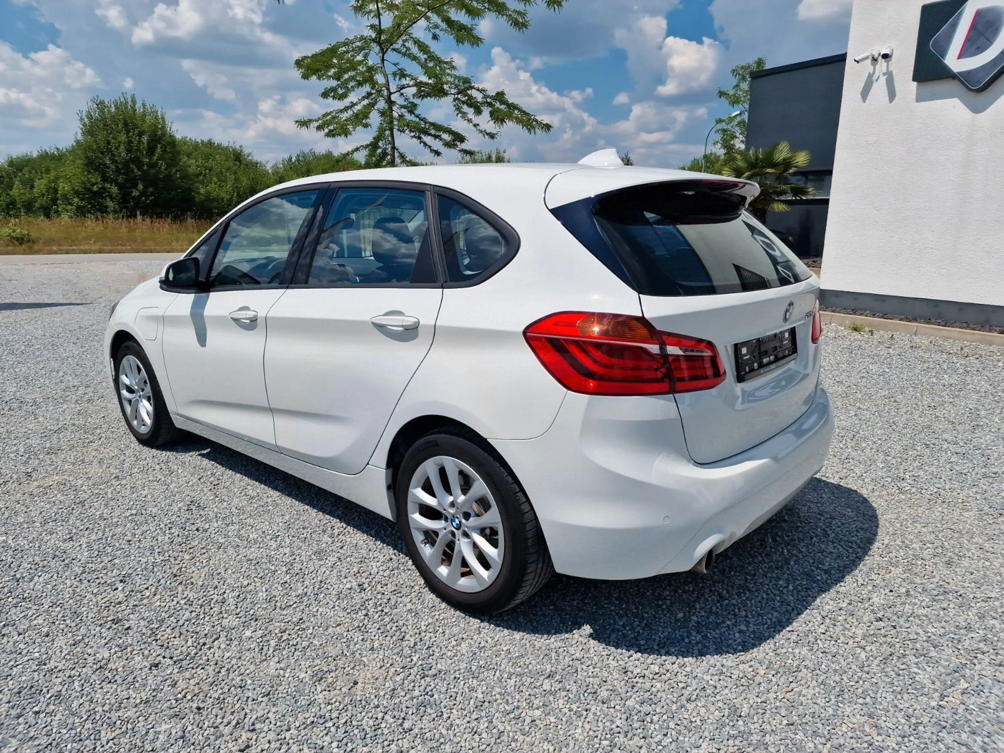 BMW 225 225xe Active Tourer, PDC, SHZ, Parkassistent ... — photo 11