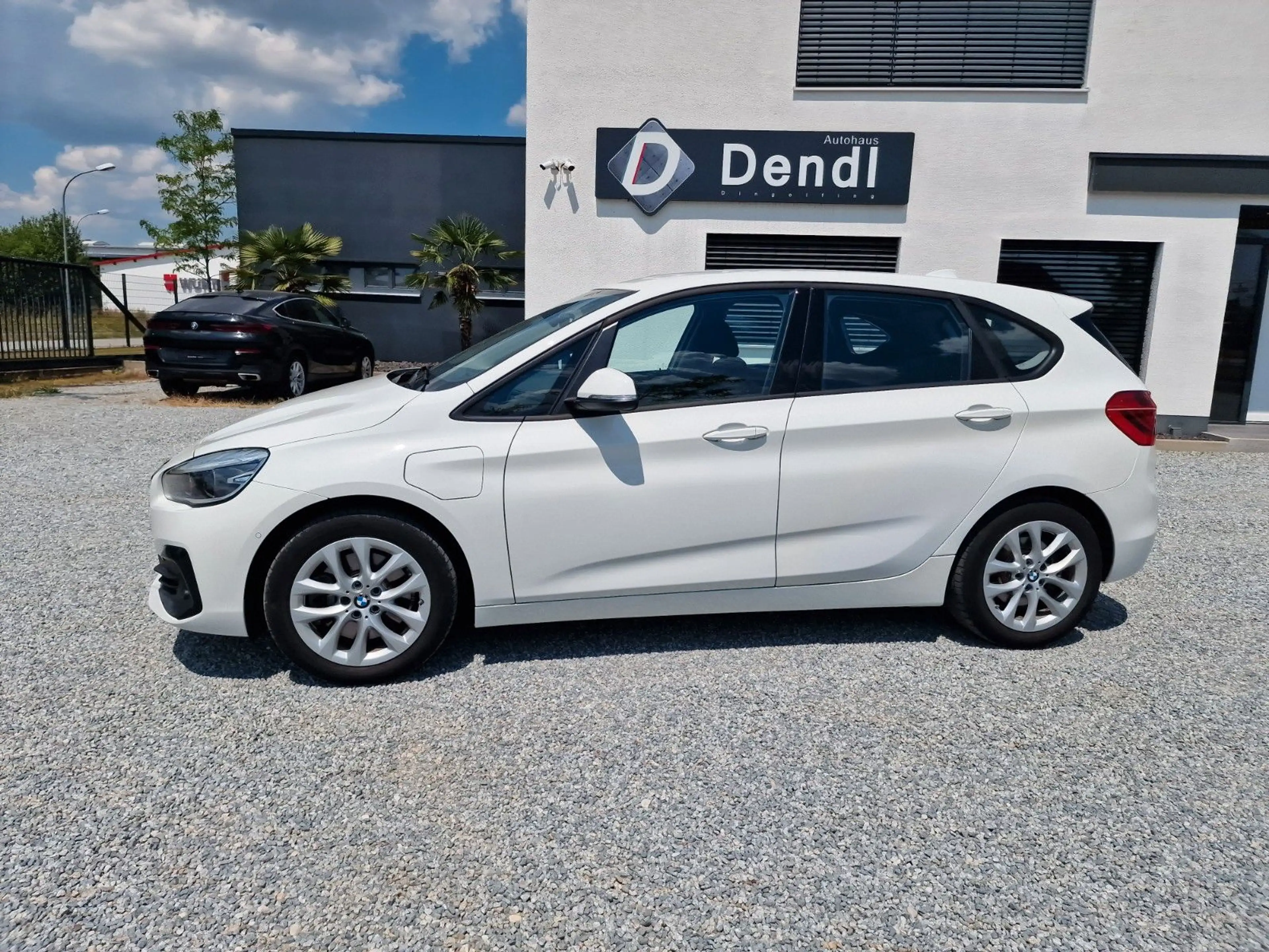 BMW 225 225xe Active Tourer, PDC, SHZ, Parkassistent ... — photo 8