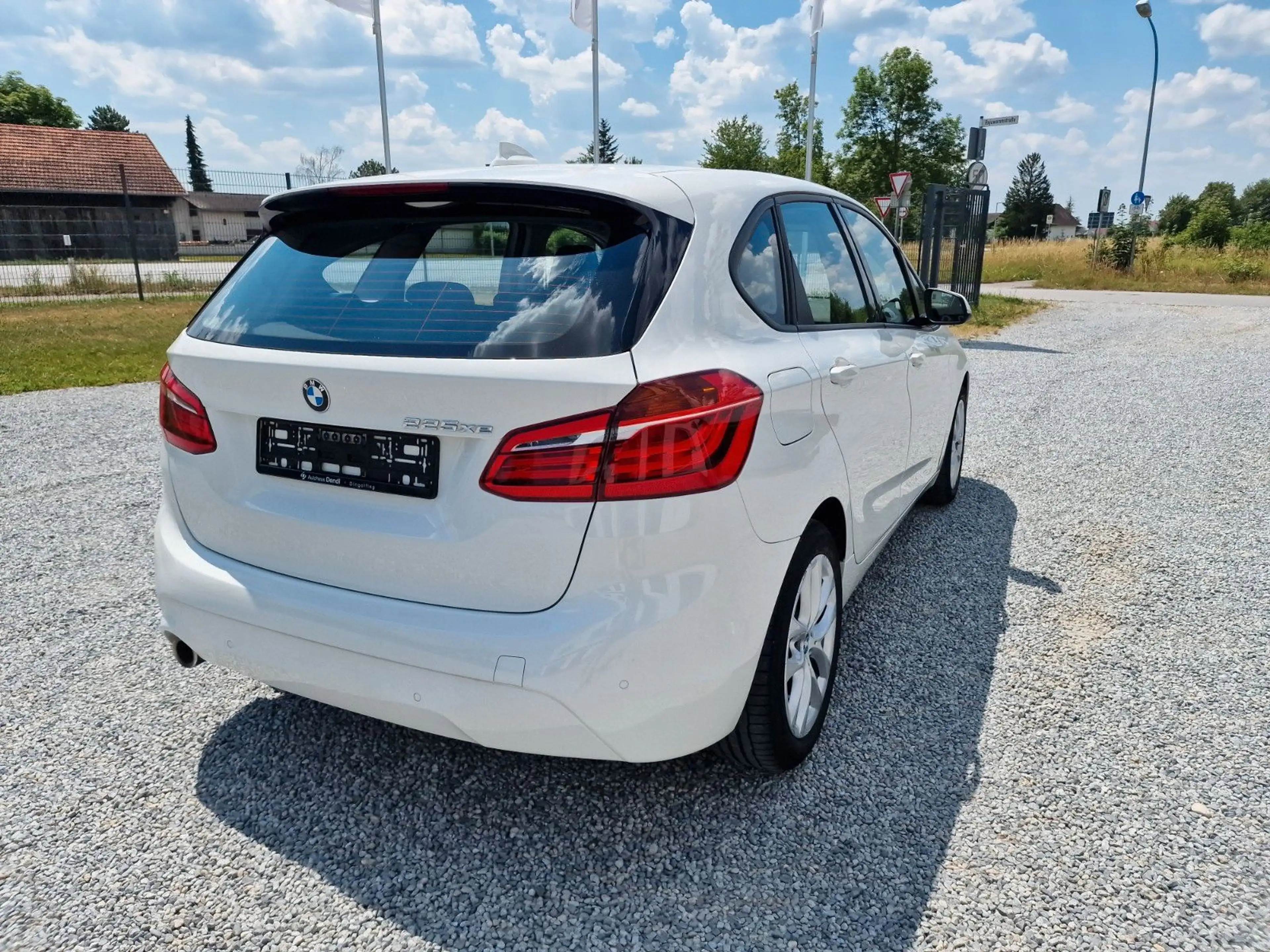 BMW 225 225xe Active Tourer, PDC, SHZ, Parkassistent ... — photo 14