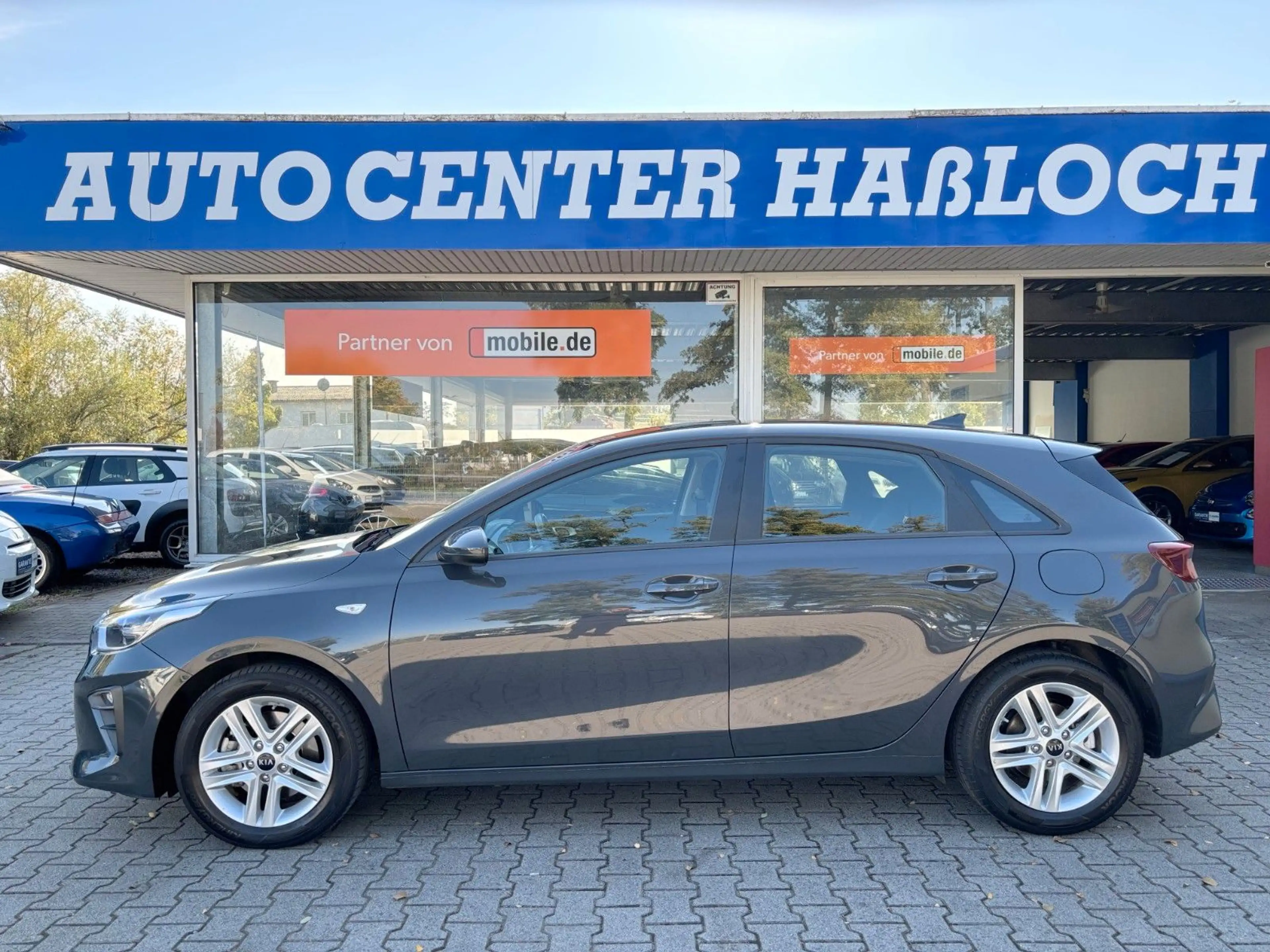 Kia Ceed / cee'd Edition 7*CAM*Carplay*S-Heft*1-Hand — photo 5