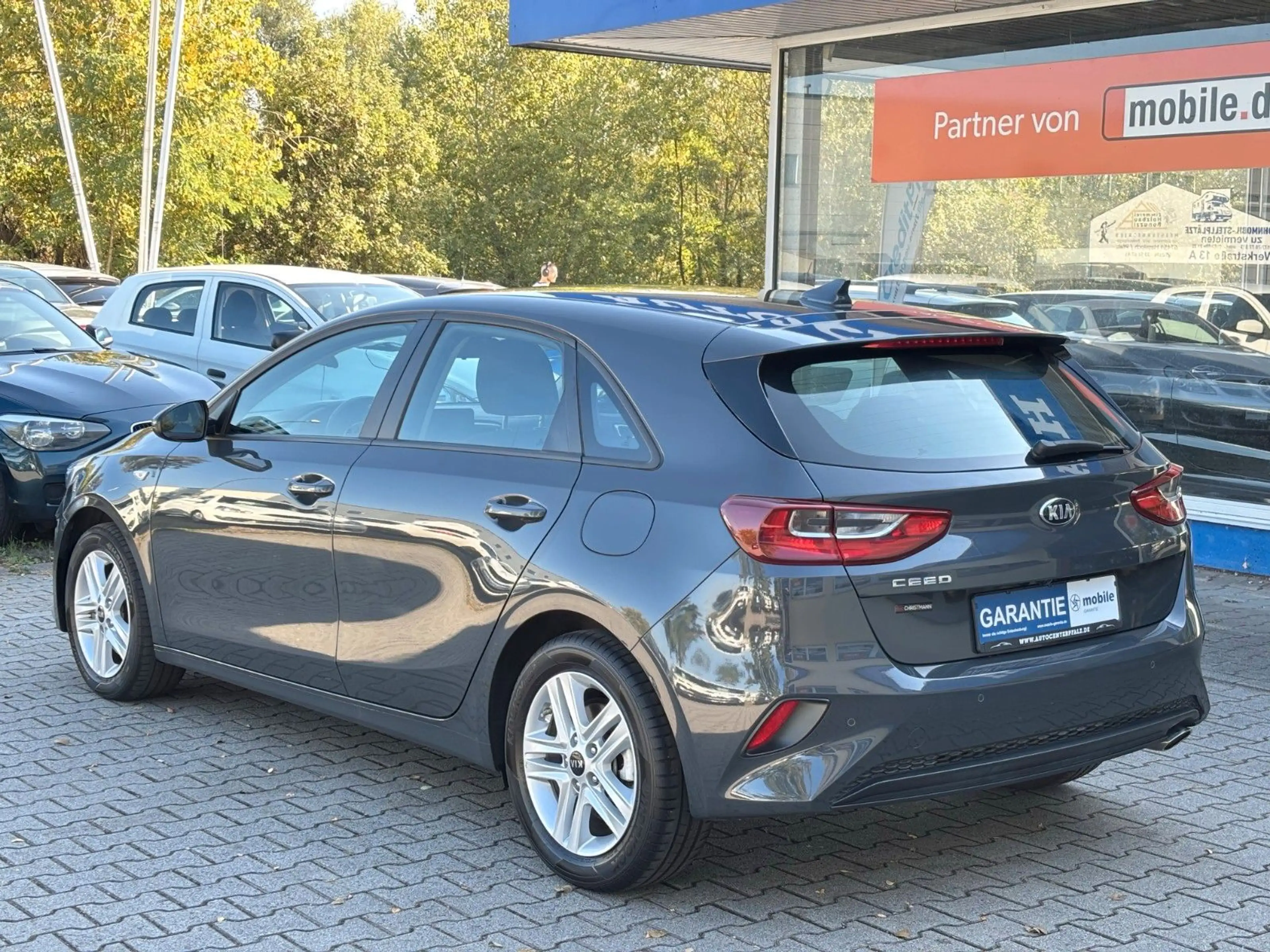 Kia Ceed / cee'd Edition 7*CAM*Carplay*S-Heft*1-Hand — photo 6