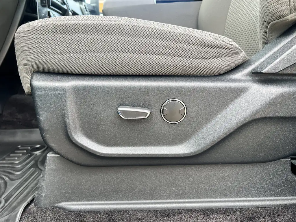 2016 Ford F-150 SuperCrew XLT SuperCrew 145 | XTR Pkg | Keyless Entry | FX4 — photo 8