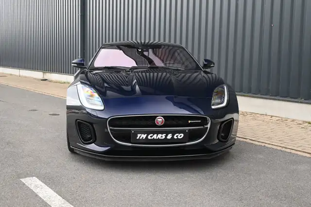 Jaguar F-Type view 9