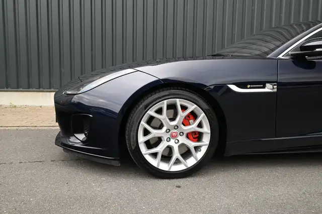 Jaguar F-Type view 11