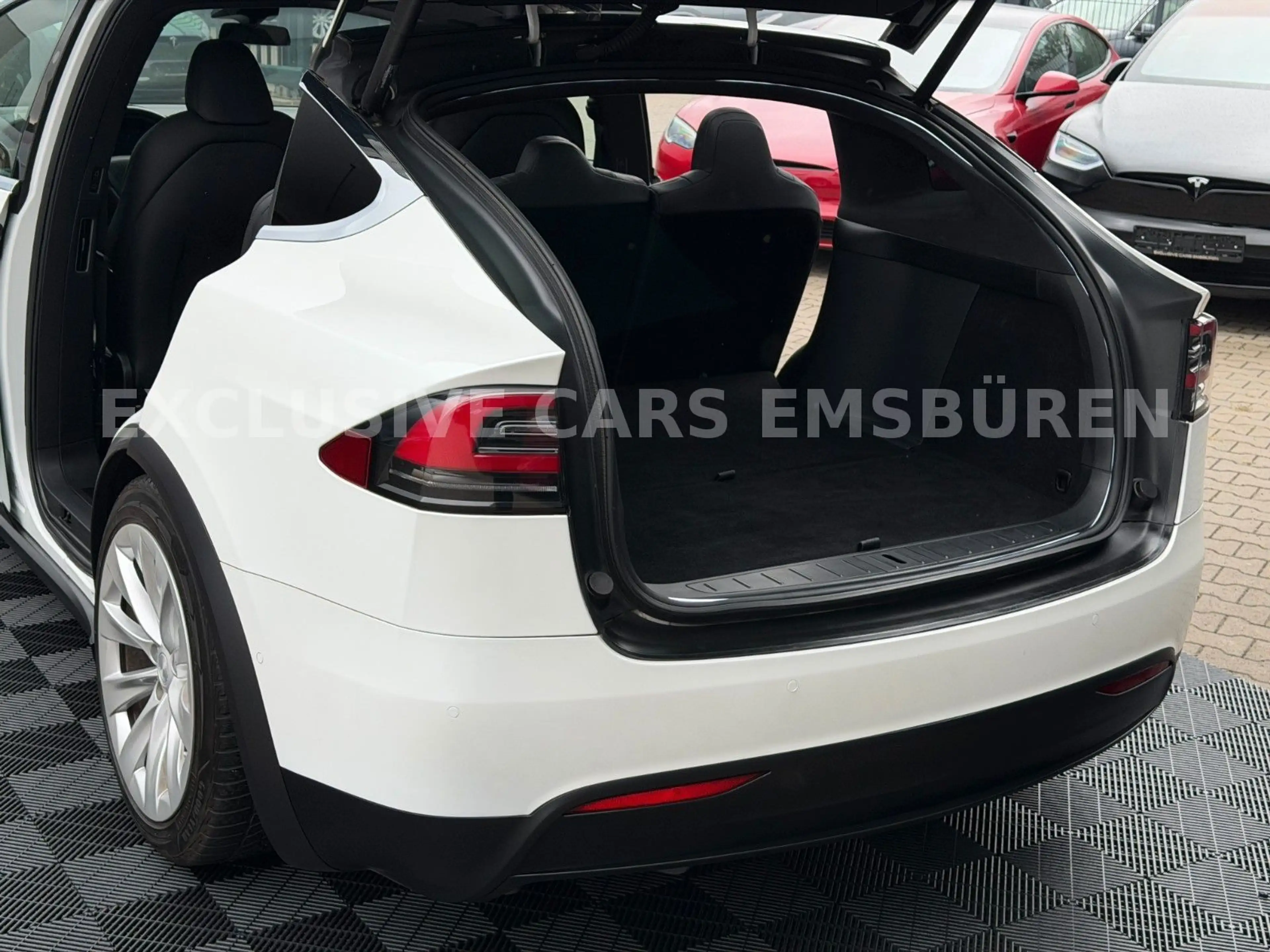 Tesla Model X MODEL X LONG RAVEN LONG RANGE DUAL MOTOR — photo 3