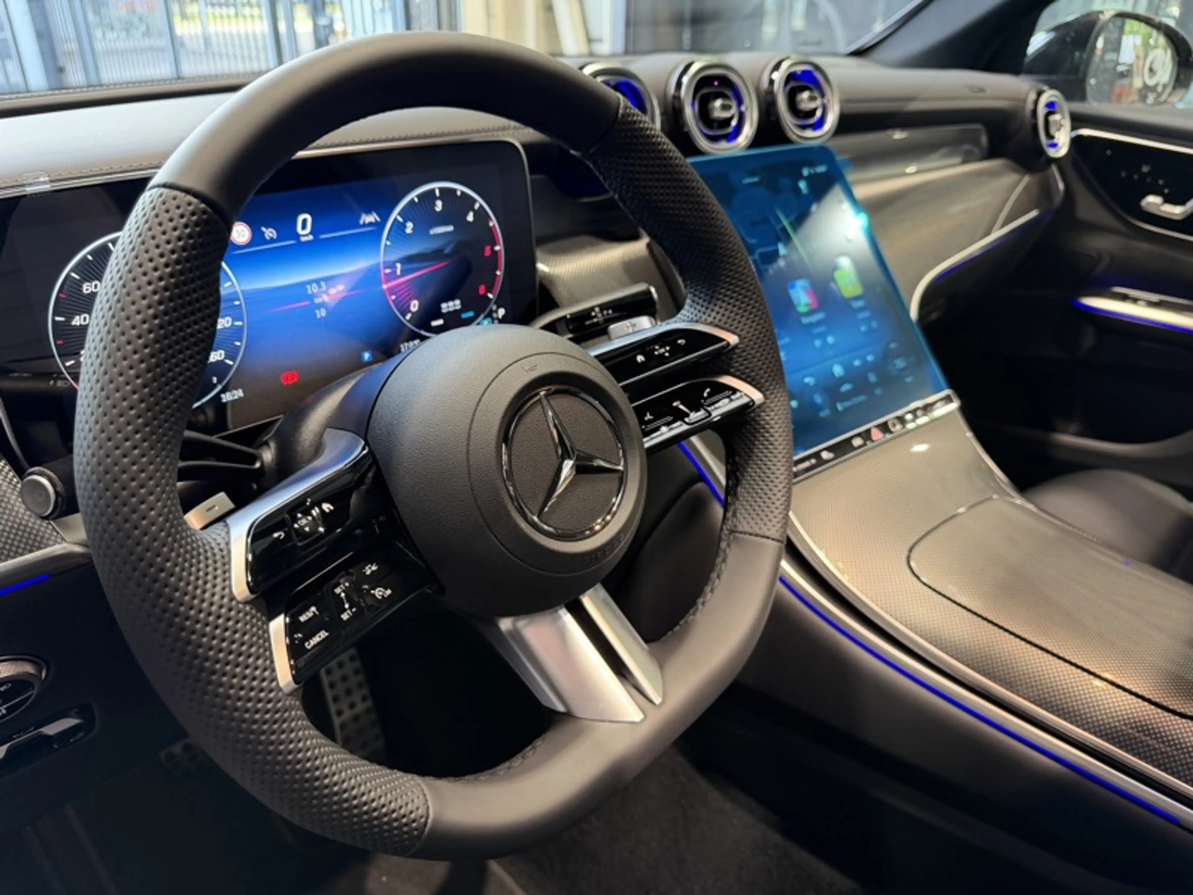 Mercedes-Benz GLC 200 SUV GLC d 4MATIC — photo 11