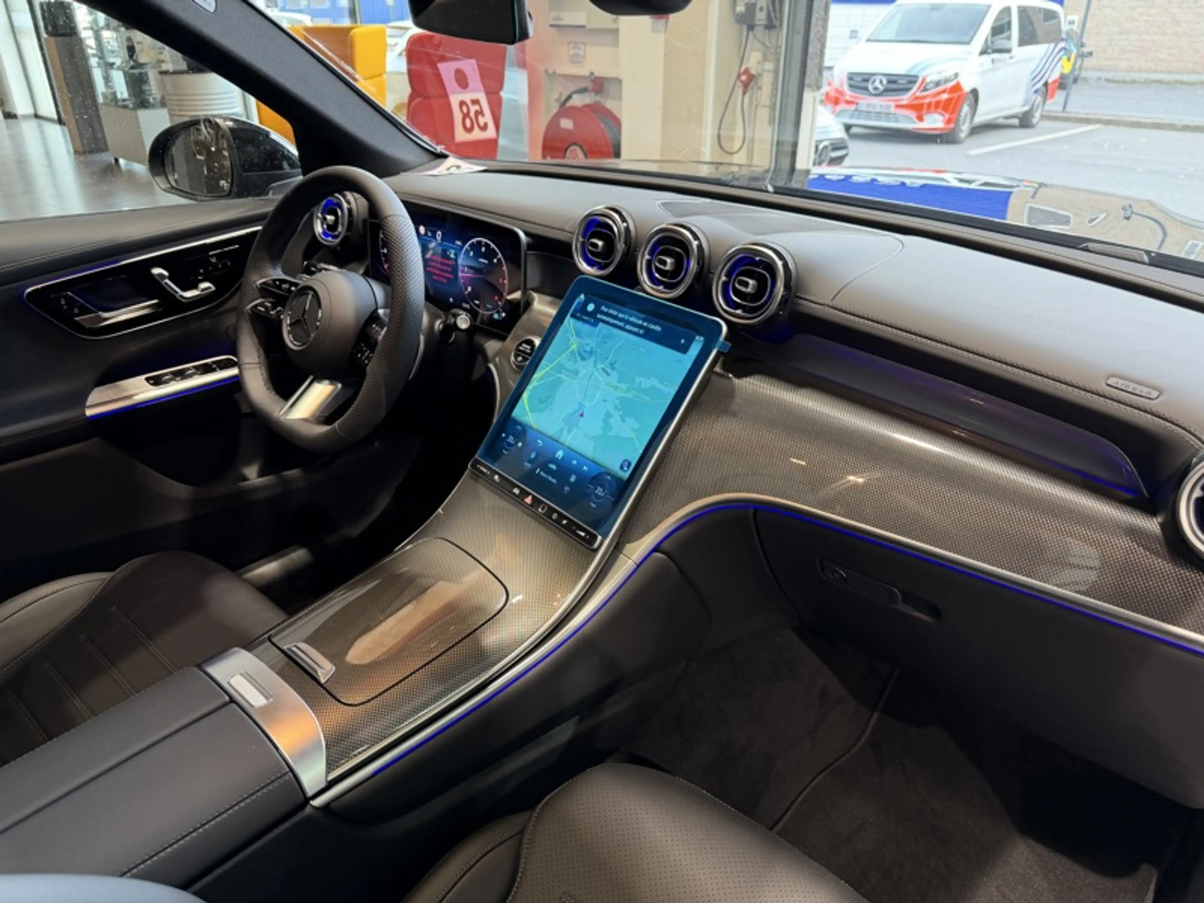 Mercedes-Benz GLC 200 SUV GLC d 4MATIC — photo 9