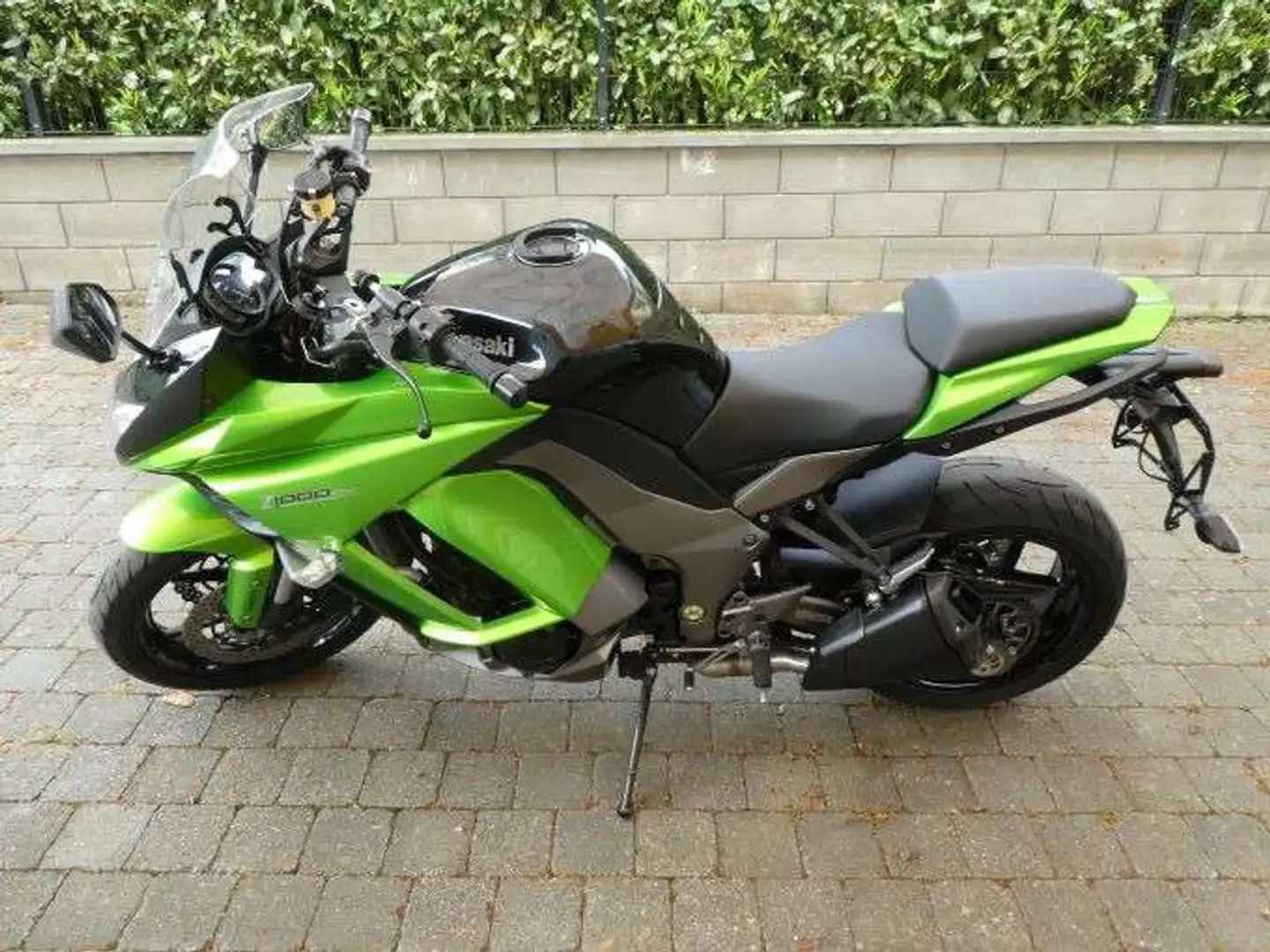 Kawasaki Z1000 SX Sport Verde - 2