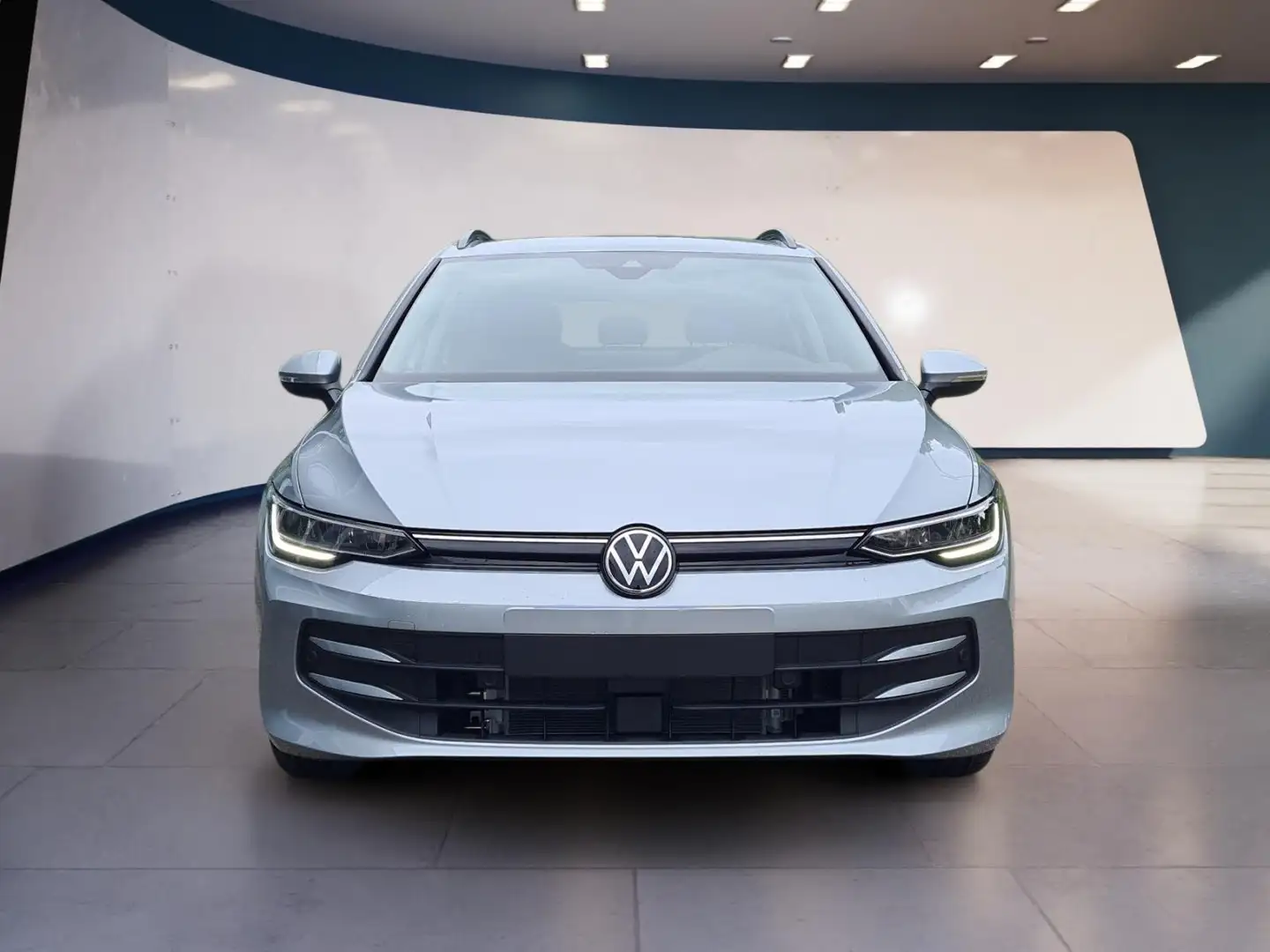 Volkswagen Golf Variant 2.0 TDI Life R2D LED DAB APP ACC Silber - 2