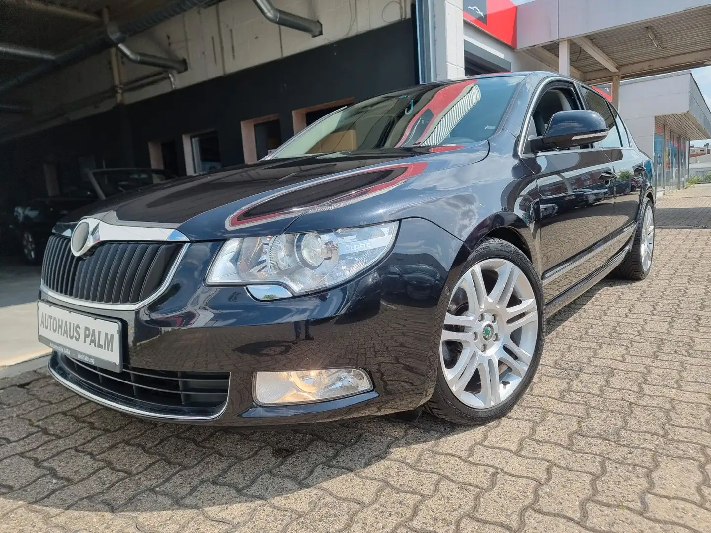 Skoda Superb Elegance 1.8 TSI Leder/Bi-Xenon/8xBereift Schwarz - 2