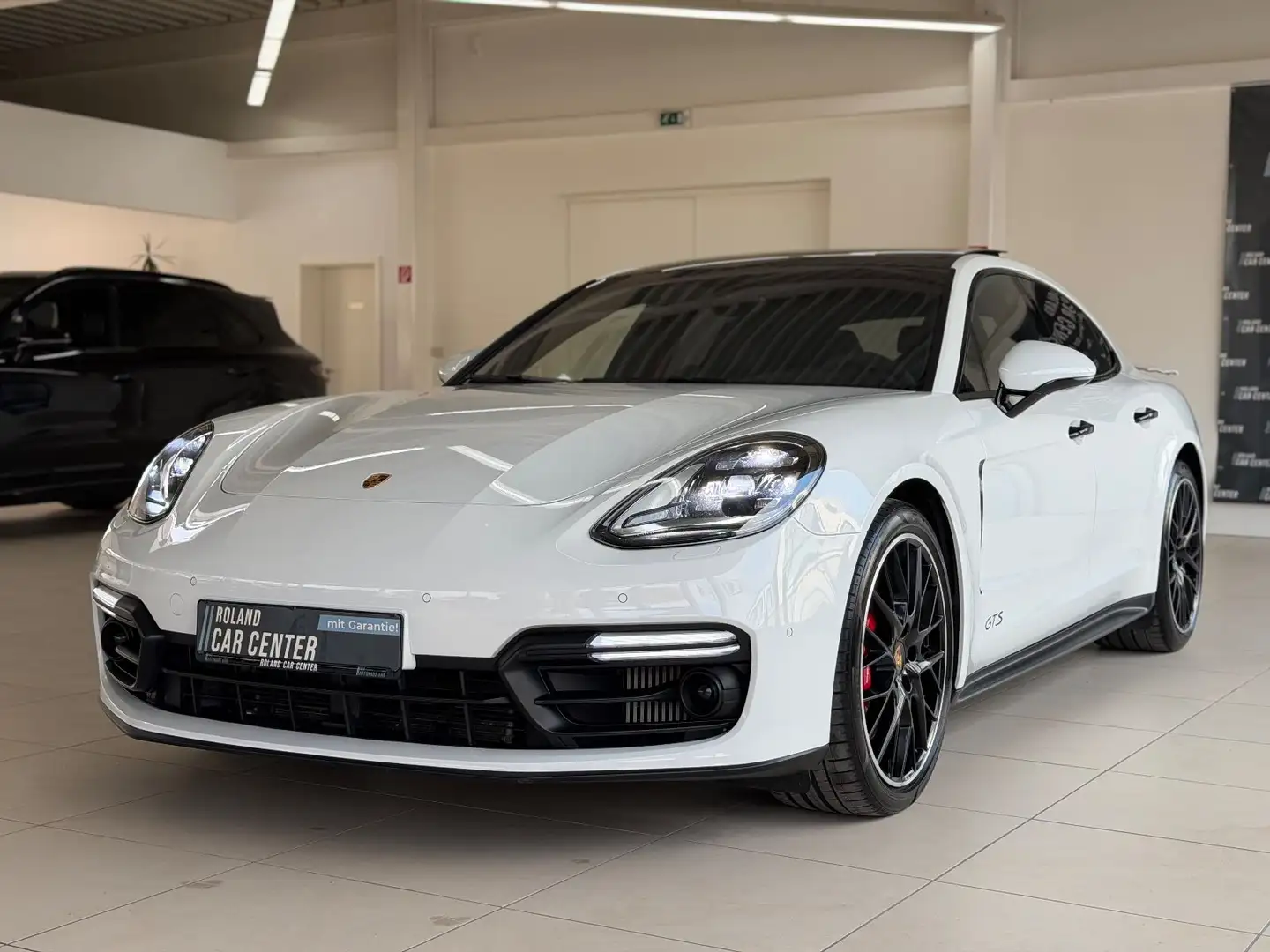 Porsche Panamera GTS Approved HUD Pano Chrono Weiß - 1