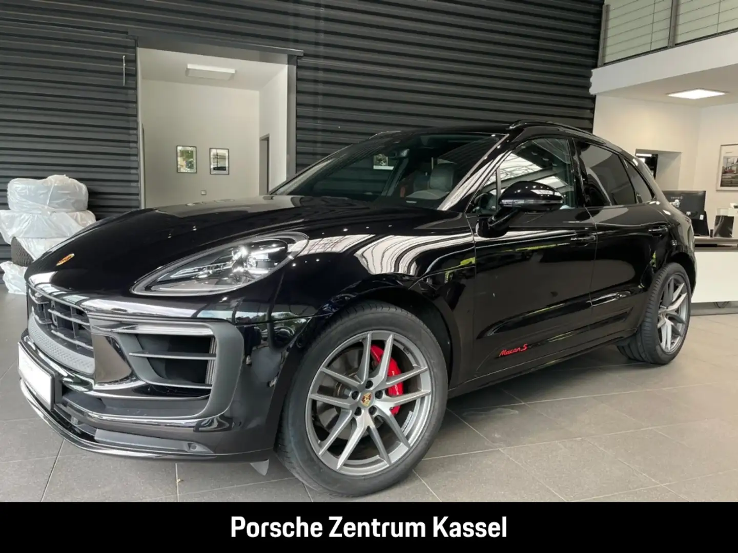 Porsche Macan EU6d S Schwarz - 1