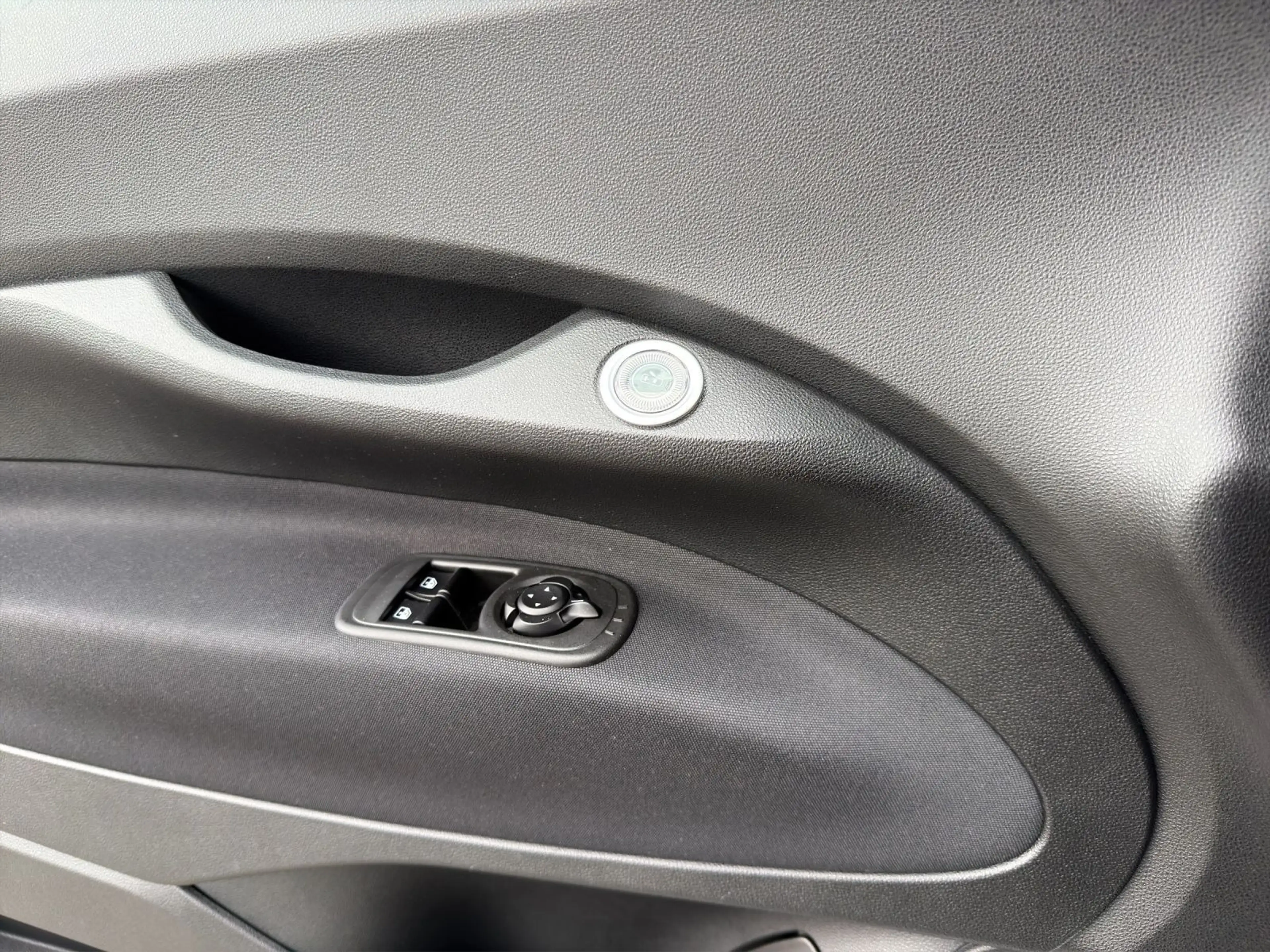 Fiat 500e Cabrio — photo 15