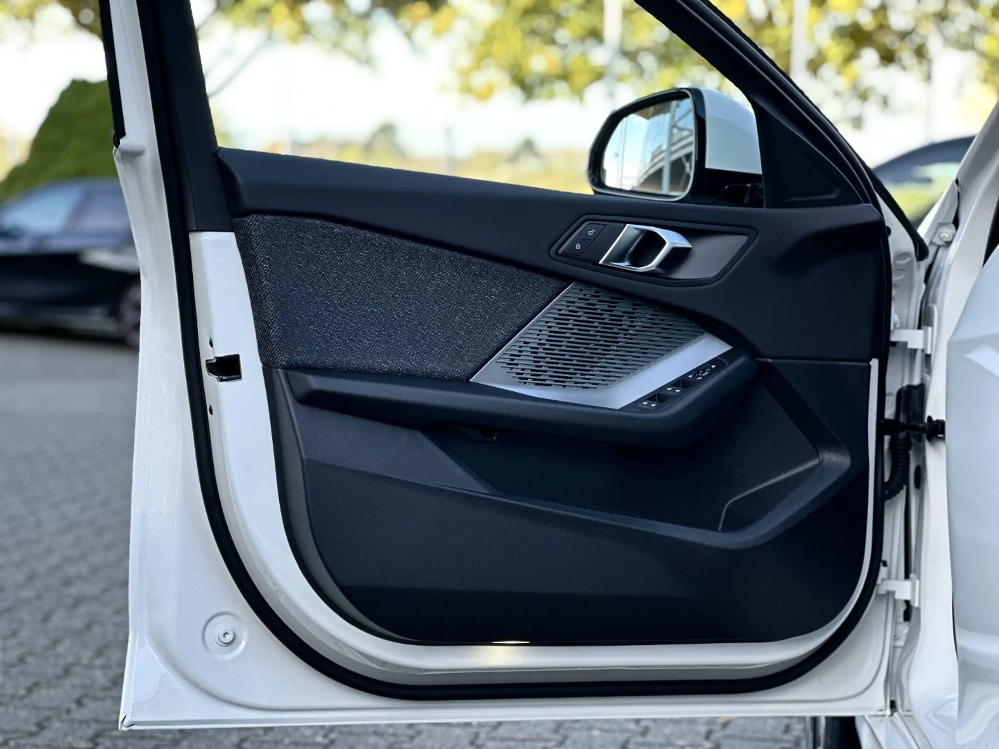 BMW 120 M Sport Design DAB Parkassistent Klimaaut. Shz — photo 8