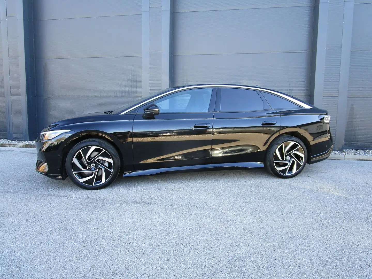 Volkswagen ID.7 Pro 210 kW Schwarz - 2