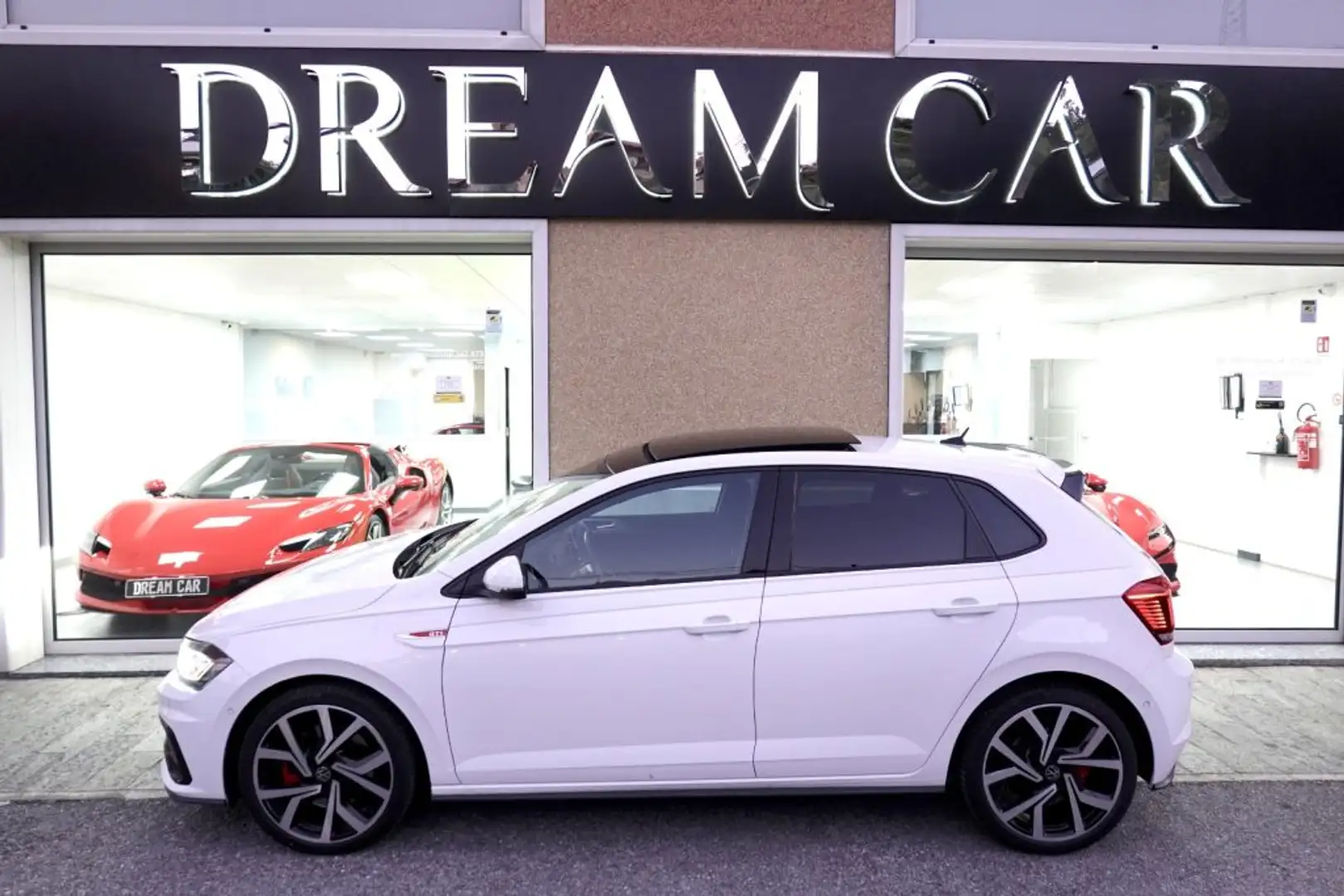 Volkswagen Polo GTI 2.0 TSI DSG TETTO-VIRTUAL-ALCANTARA-18" Wit - 2