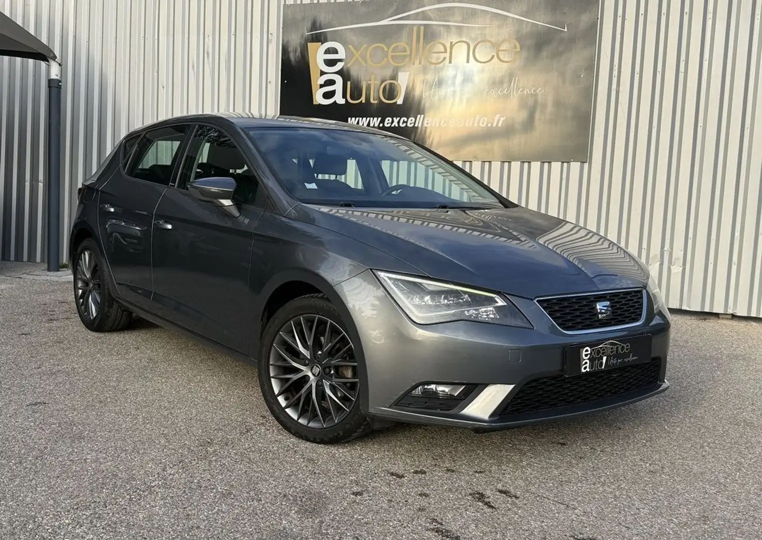SEAT Leon 1.2 TSI 110CH CONNECT START&STOP Gris - 1