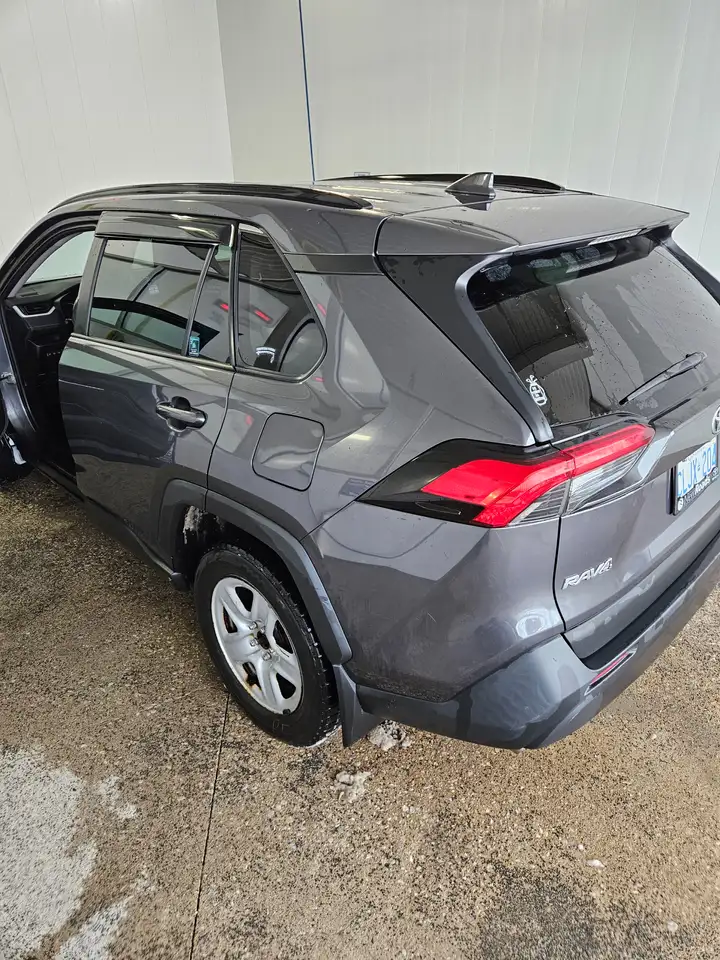 Toyota RAV 4 снимка Toyota RAV 4