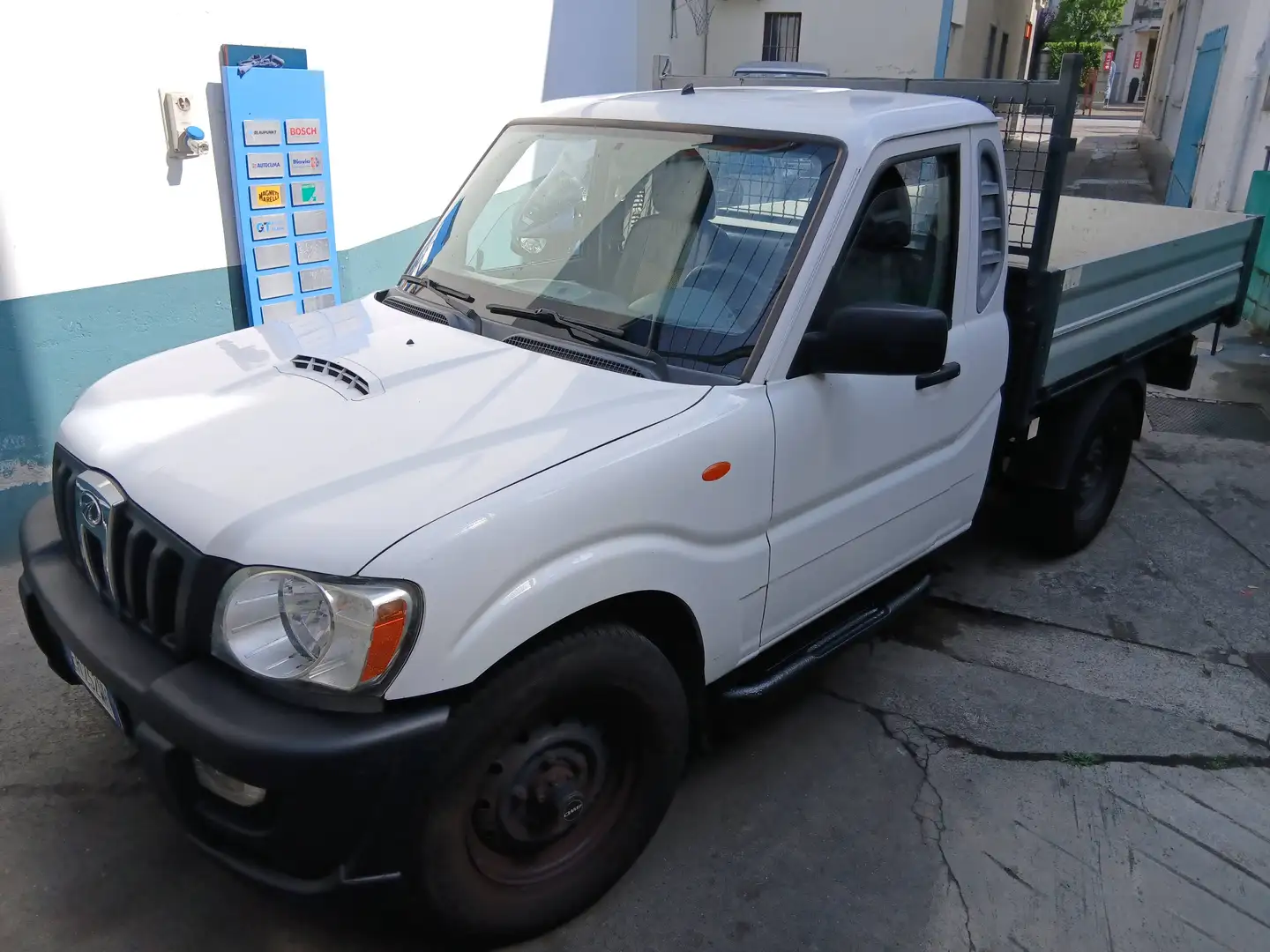 Mahindra Goa Goa Pick Up 4x4 Weiß - 1