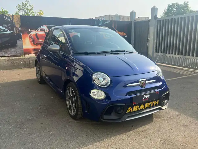 Abarth 595 view 3