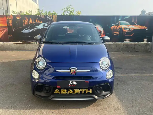 Abarth 595 view 2